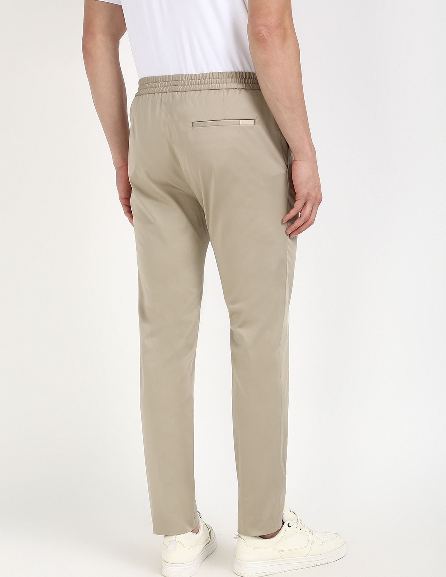 Calvin Klein Jeans Regular-Fit Solid Mid Rise Trouser