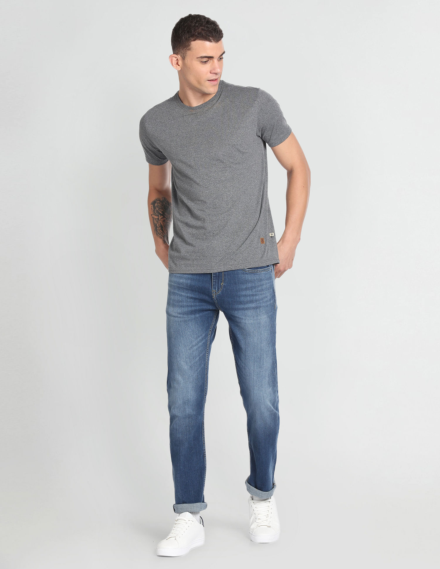 Flying Machine Relax Straight Fit Mid Rise Wash Jeans