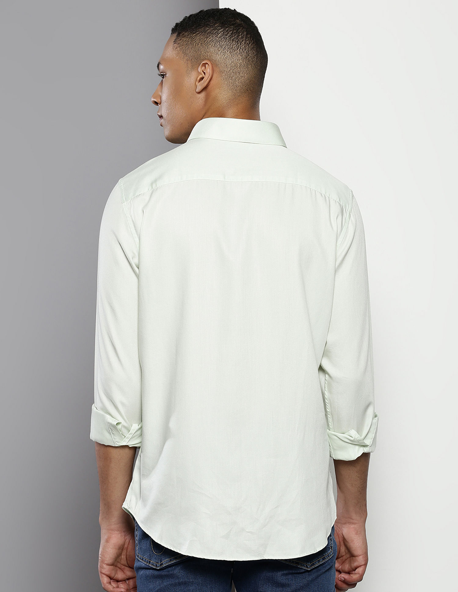 Calvin Klein Cutaway Collar Solid Shirt