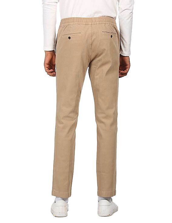 Tommy Hilfiger Men Khaki Denton Regular Fit Solid Casual Trousers