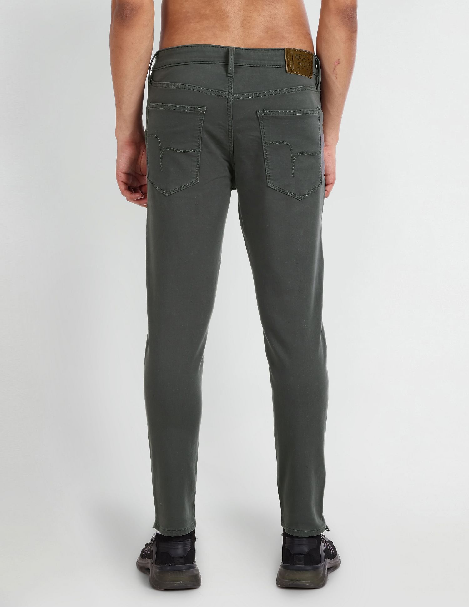 Flying Machine Relax Tapered Fit Mid Rise Jeans