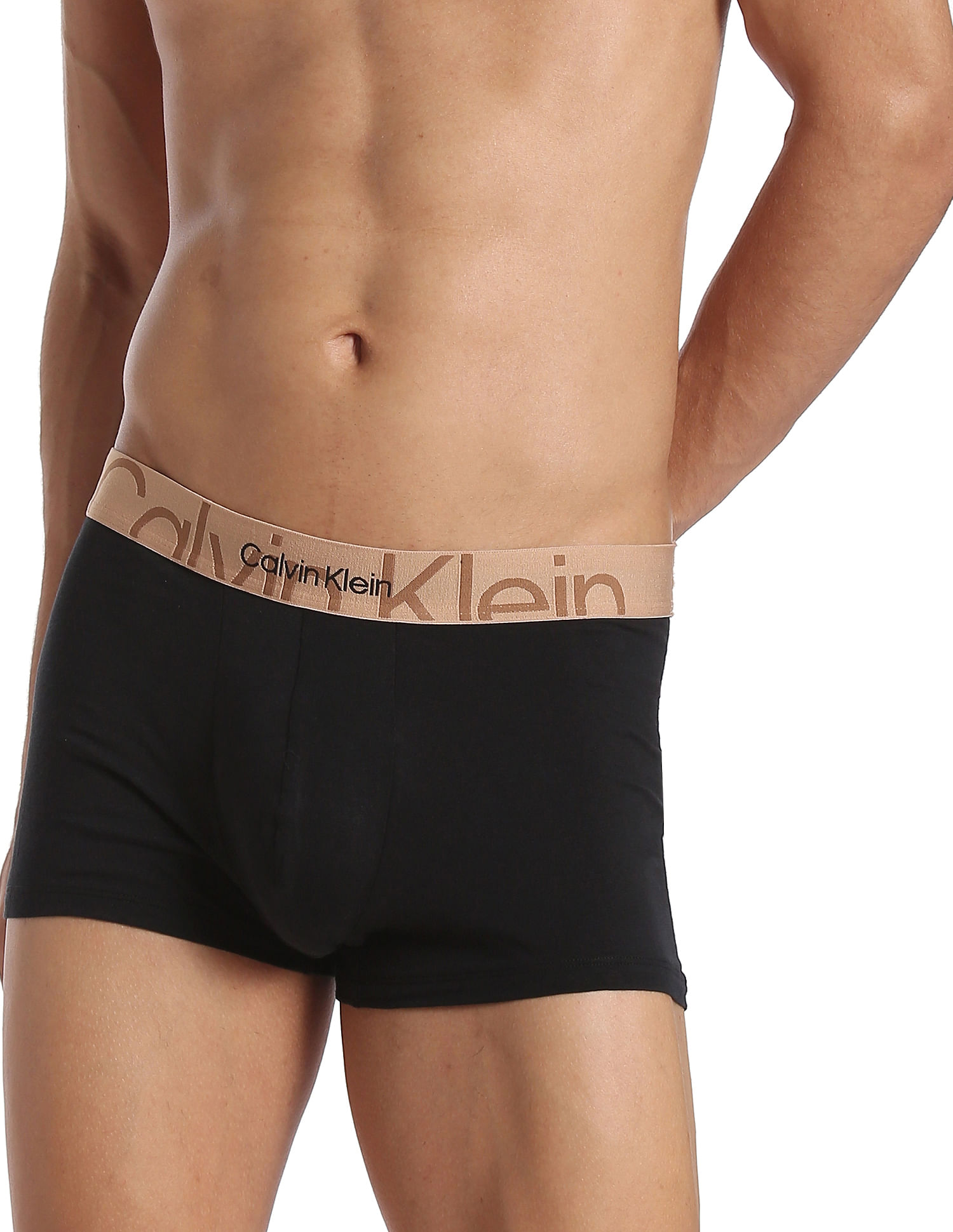 Buy Calvin Klein Underwear Men Black Icon Waist Mid Rise Solid Trunks -  