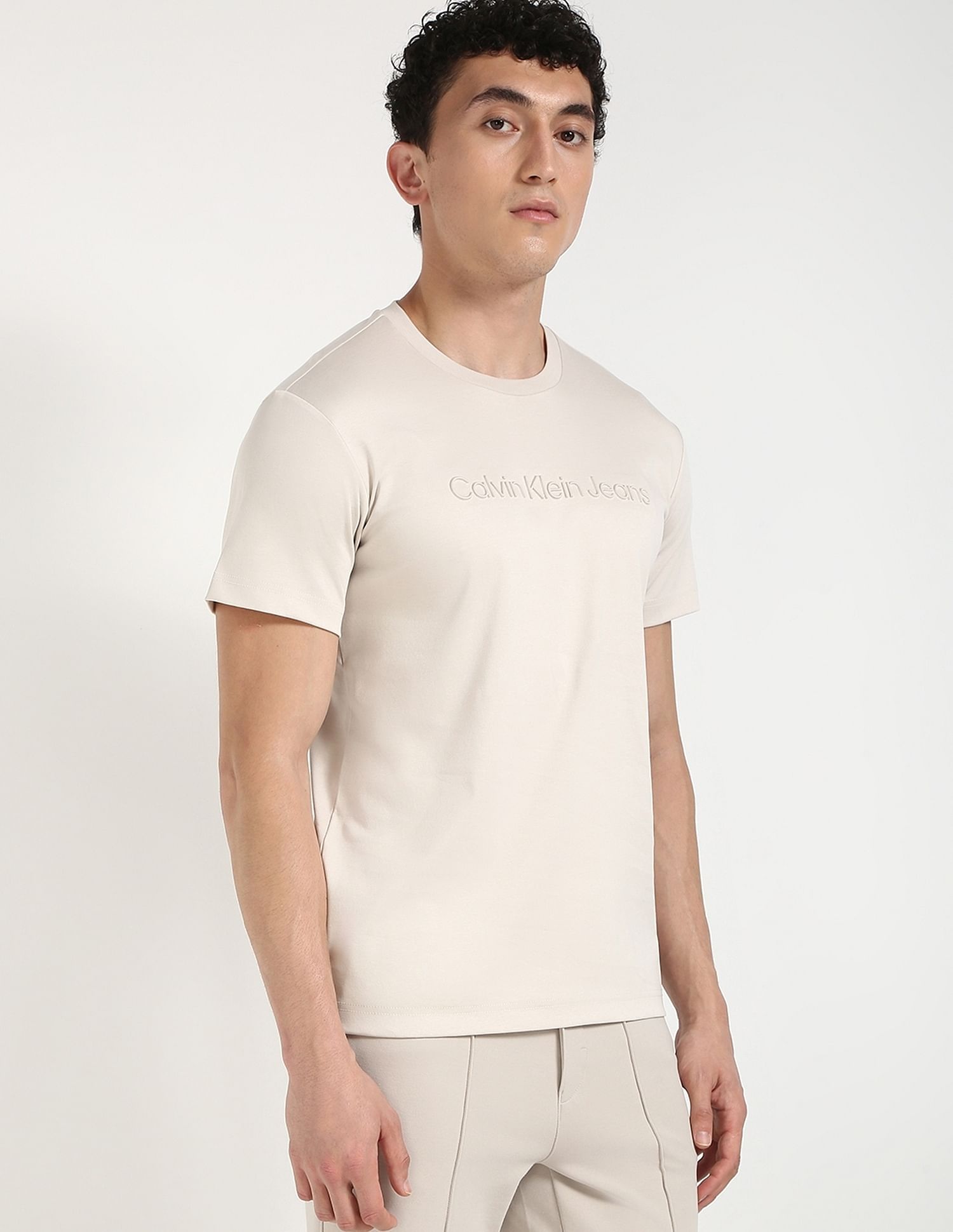Calvin Klein Jeans Logo Regular-Fit Cotton T Shirt
