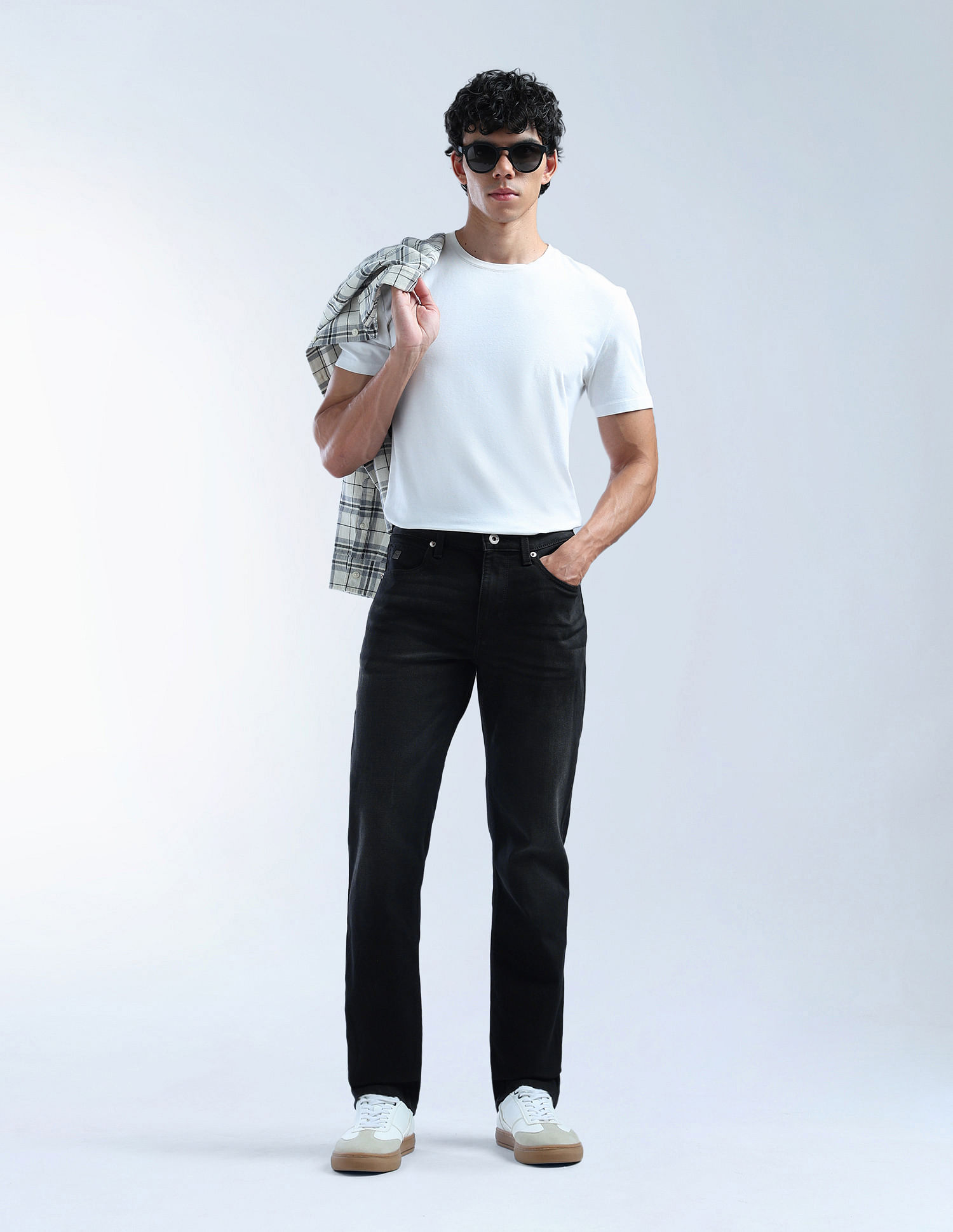 Flying Machine Mankle Relaxed Tapered Mid Rise Jeans