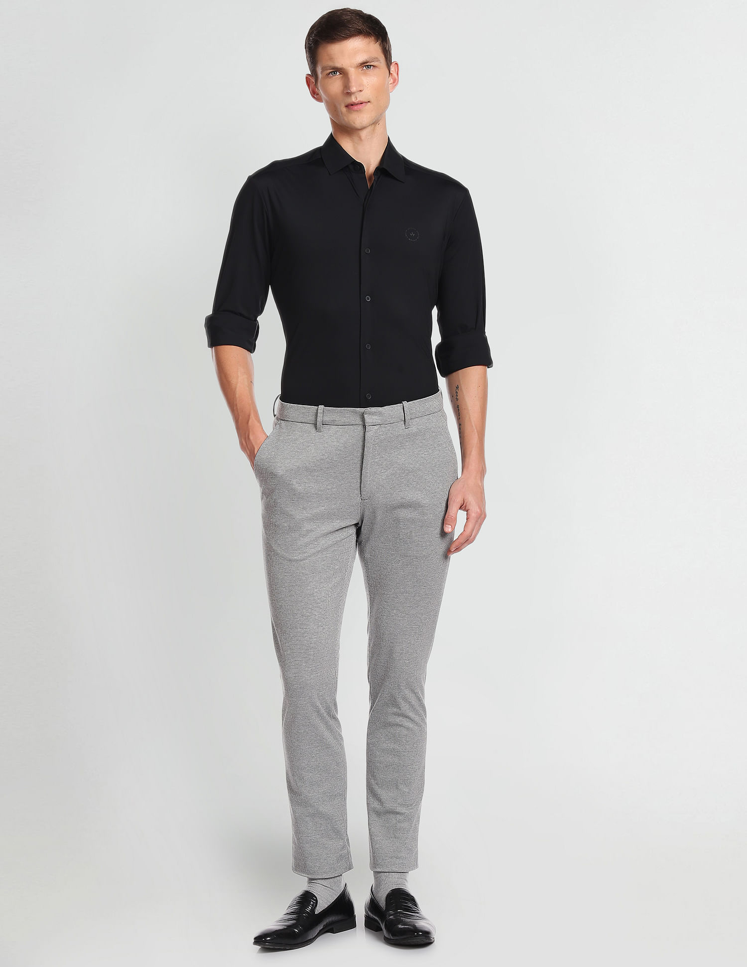 Arrow Newyork Cutaway Collar Solid Knit Shirt