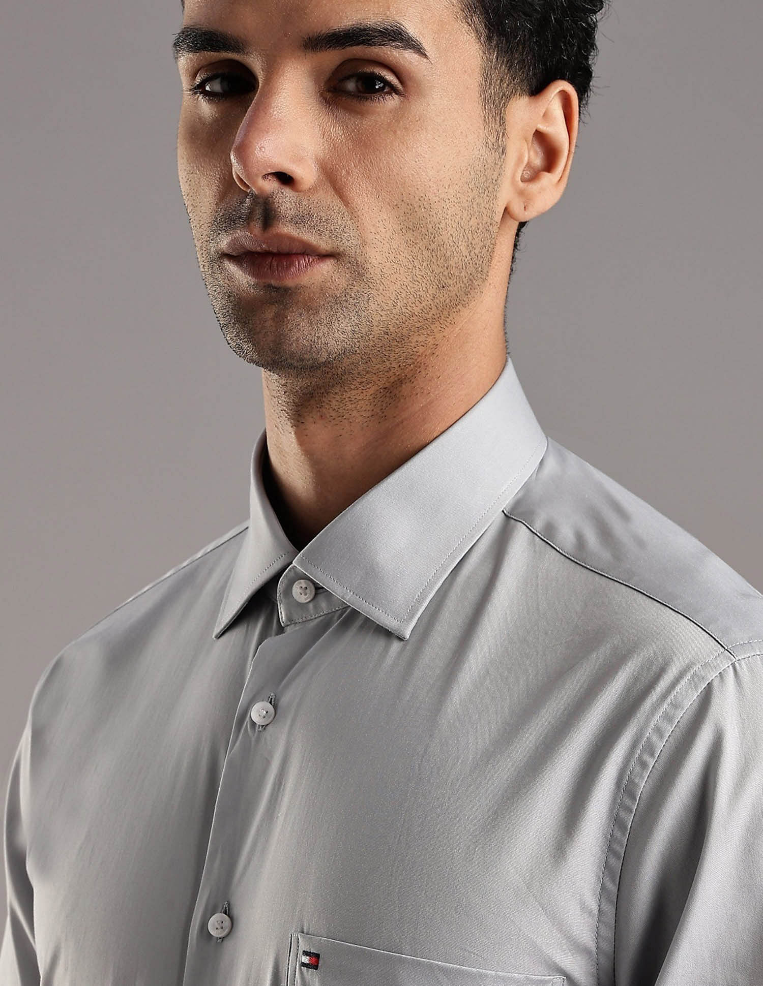 Tommy Hilfiger Solid Regular Fit Plain Woven Shirt