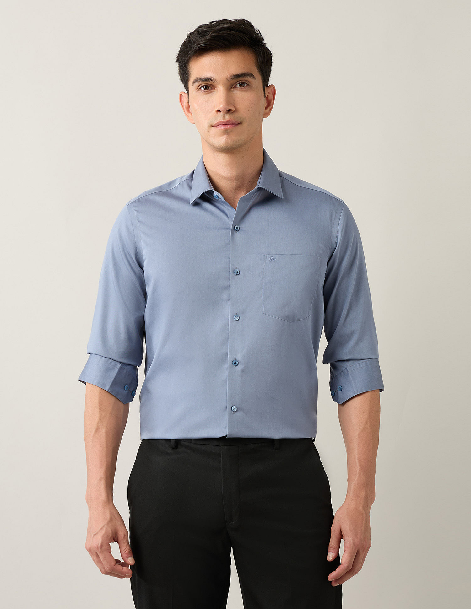 Arrow Solid Manhattan Slim Fit Autopress Shirt