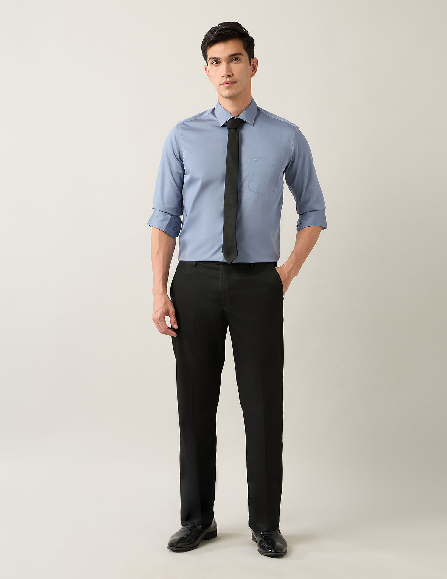 Arrow Solid Manhattan Slim Fit Autopress Shirt