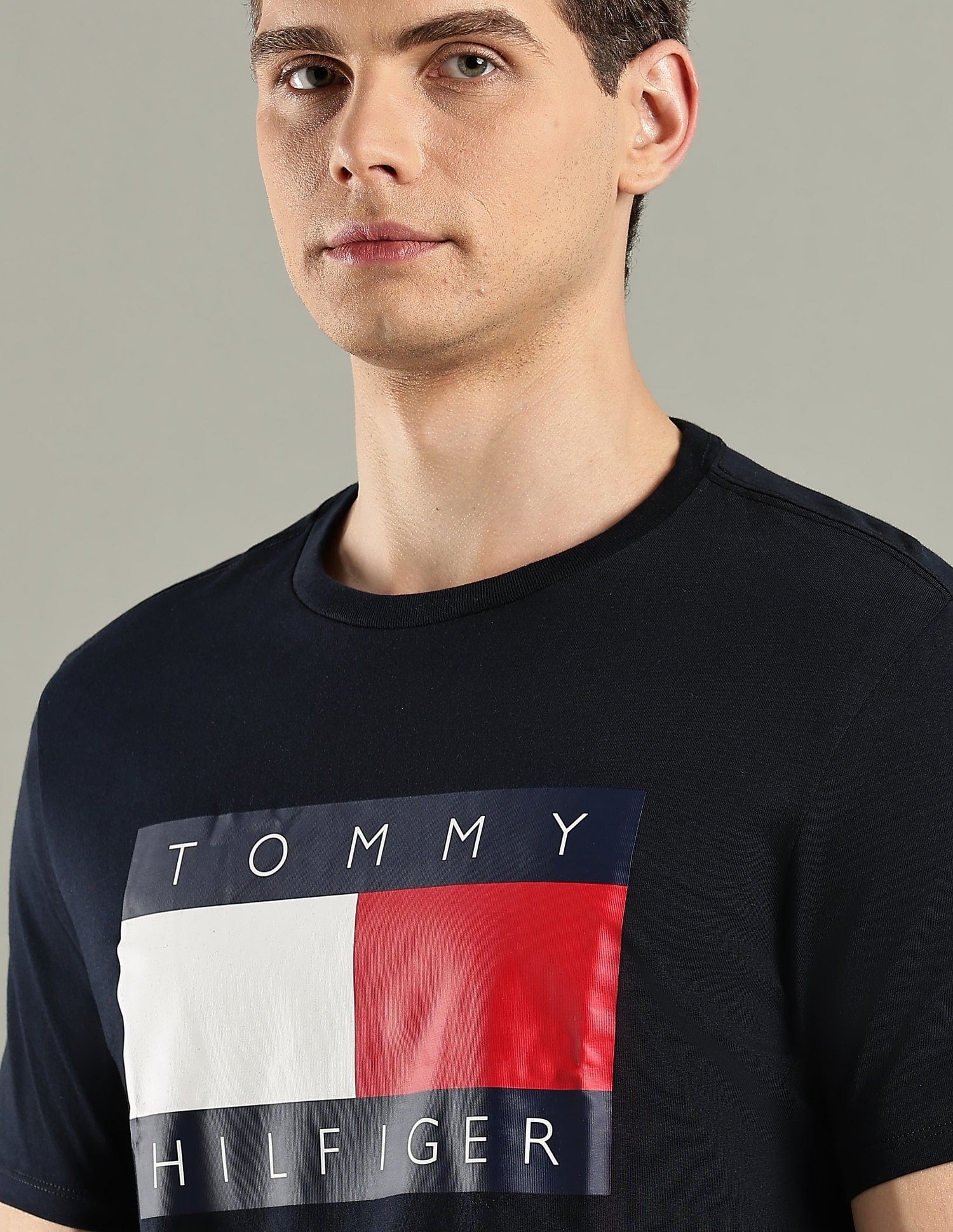 Tommy Hilfiger Logo Regular-Fit Cotton T-Shirt