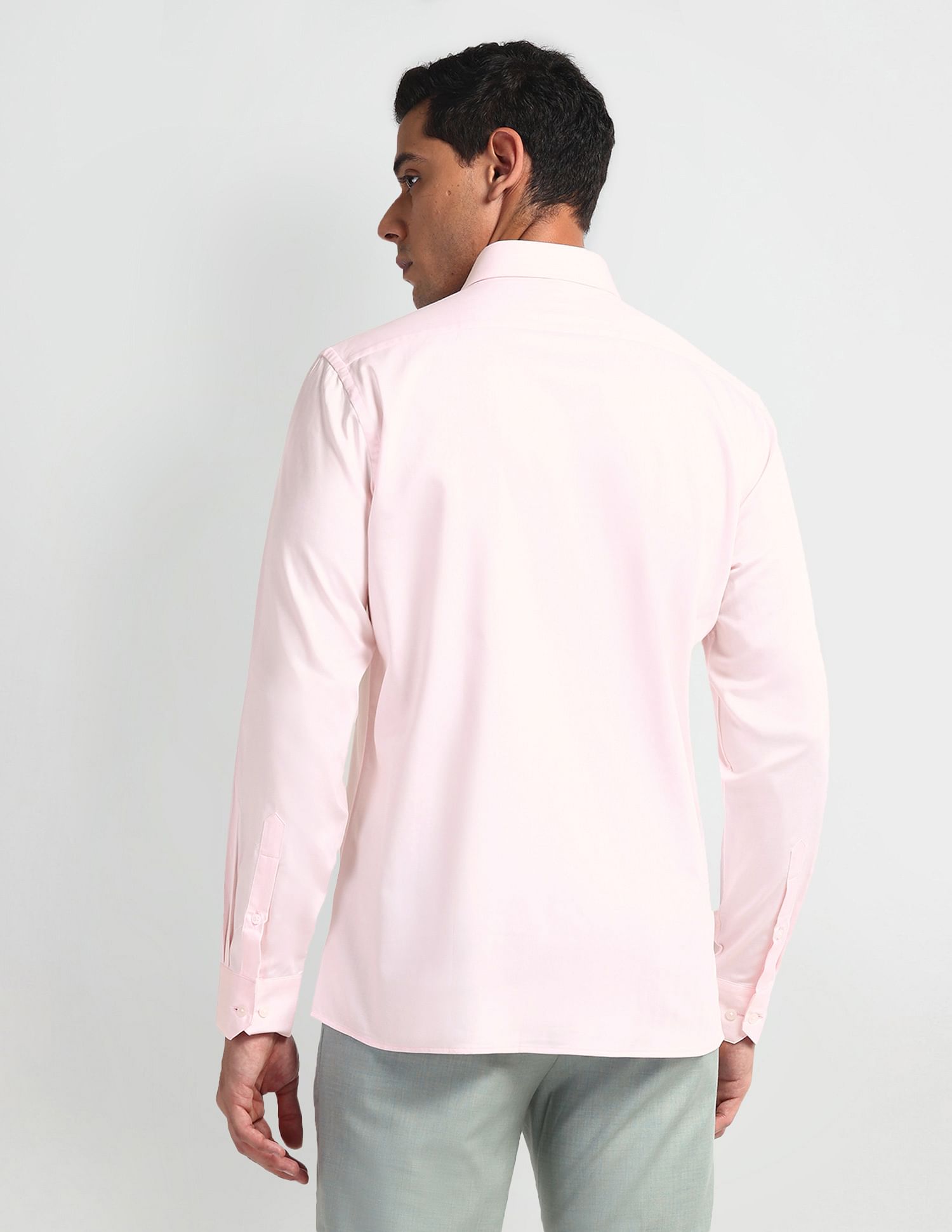 Arrow Manhattan Slim Fit Cotton Shirt