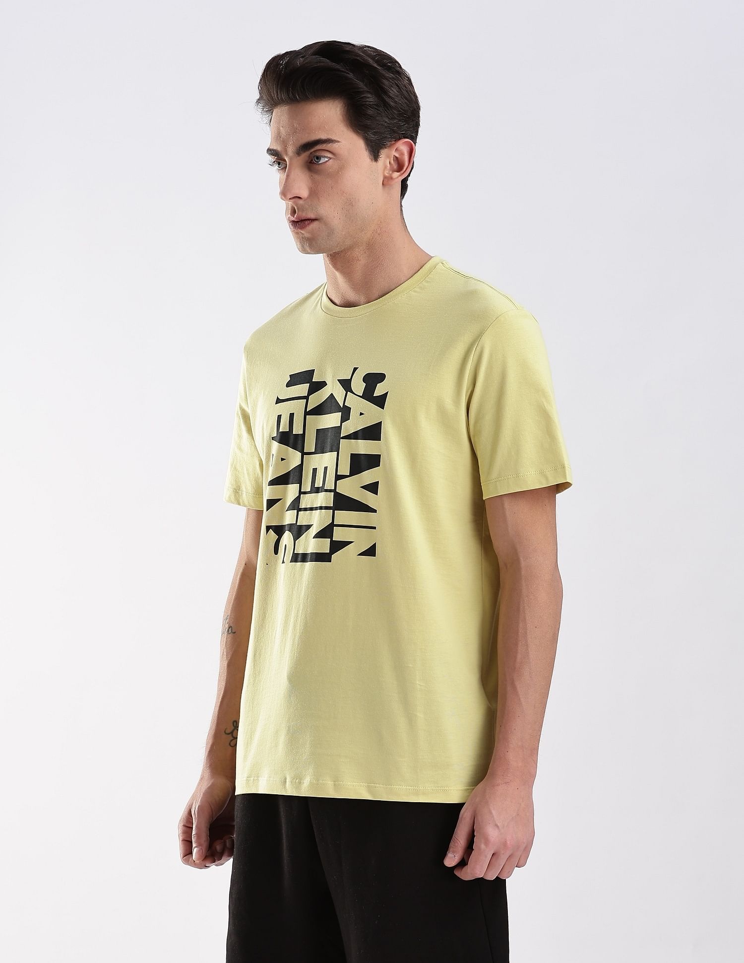 Calvin Klein Jeans Regular-Fit Logo Cotton T-Shirt