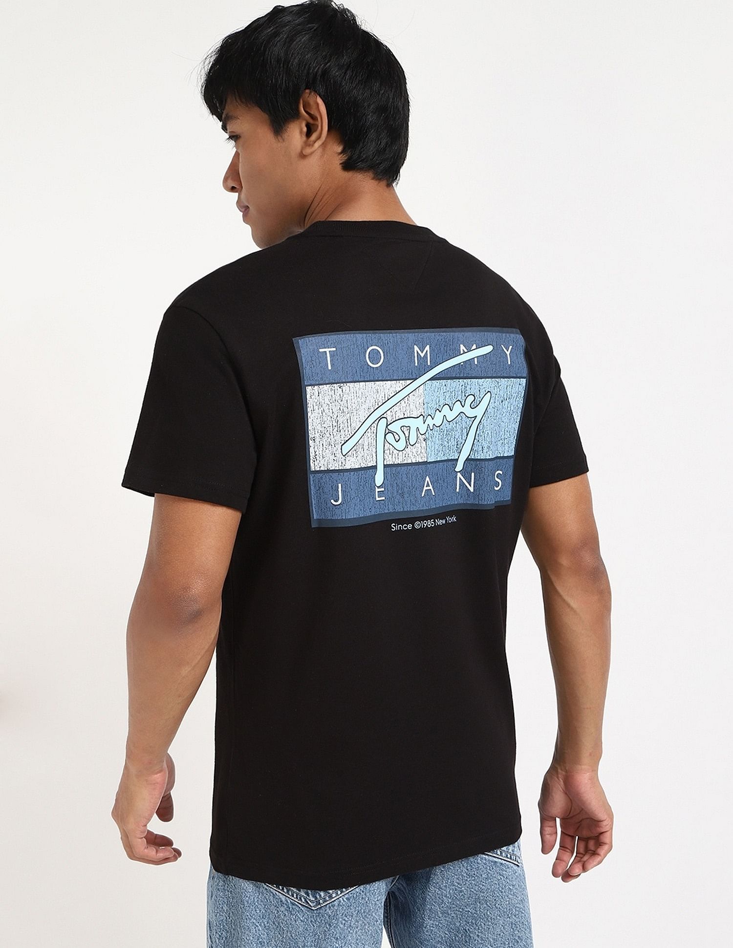 Tommy Hilfiger Logo Graphic Regular-Fit Cotton T-Shirt