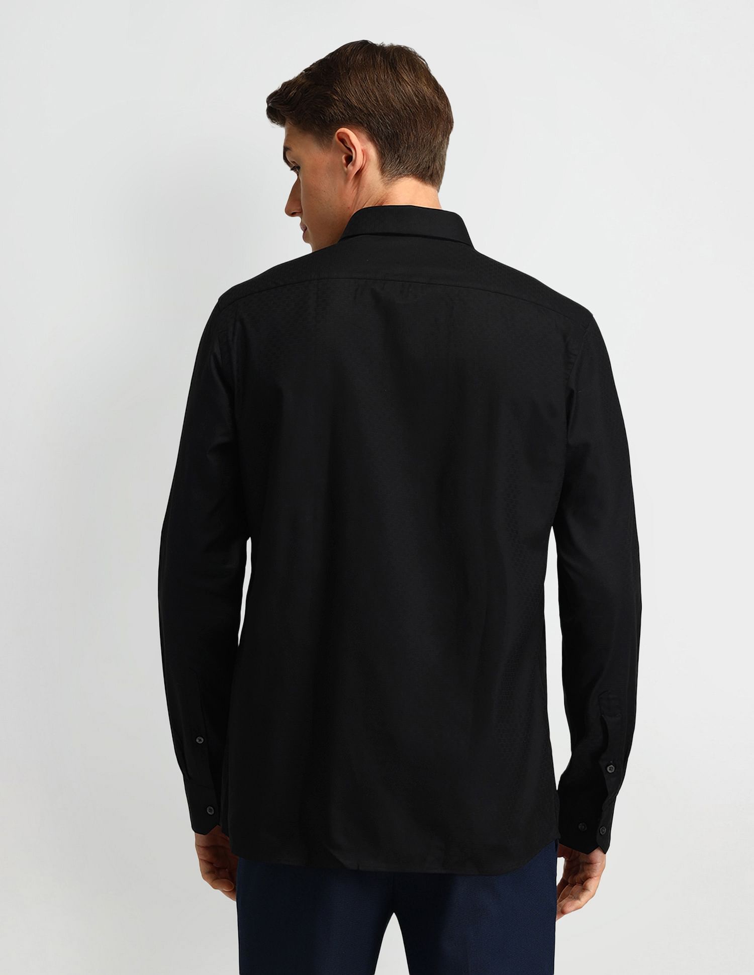 Arrow Textured Manhattan Slim Fit Shirt