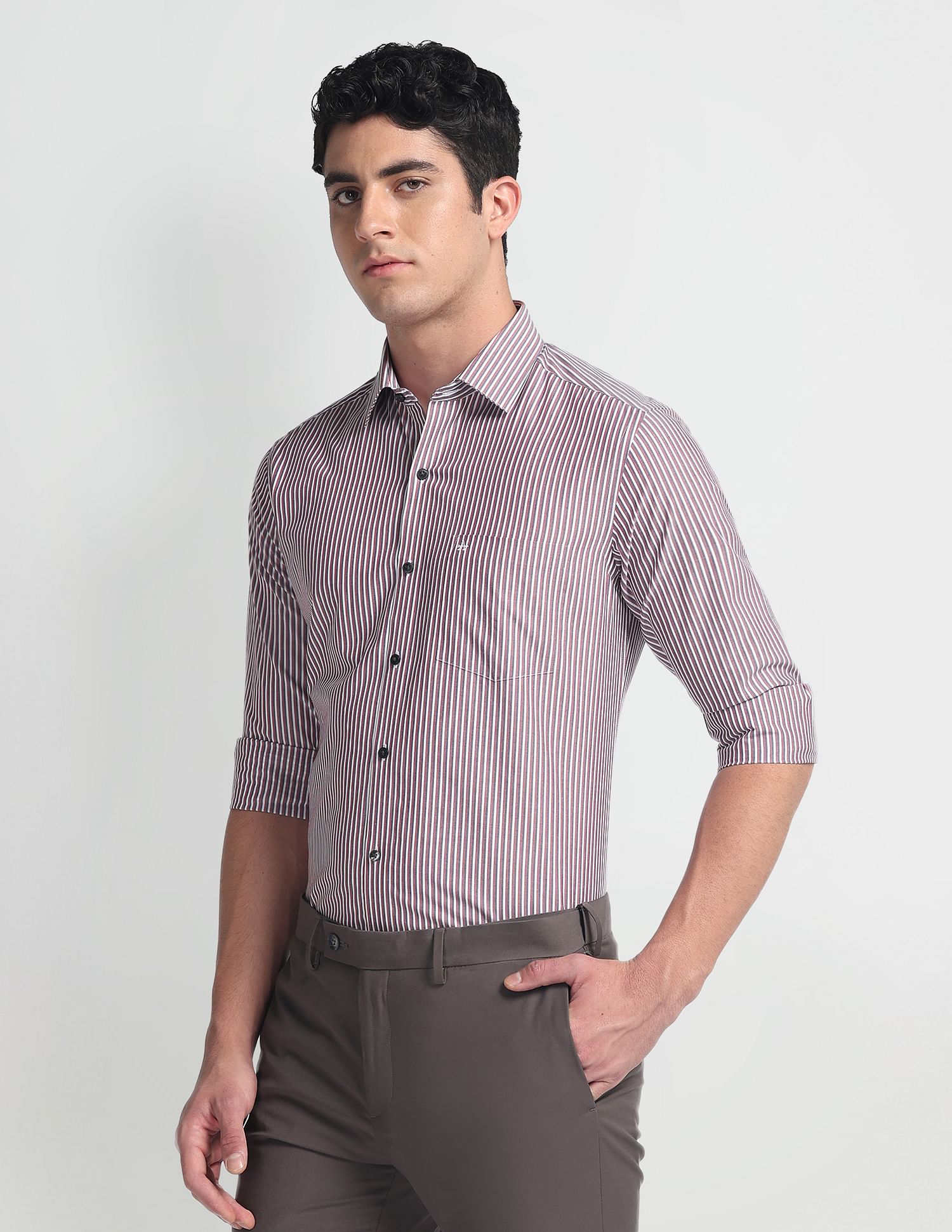 Arrow Vertical Stripe Manhattan Slim Shirt