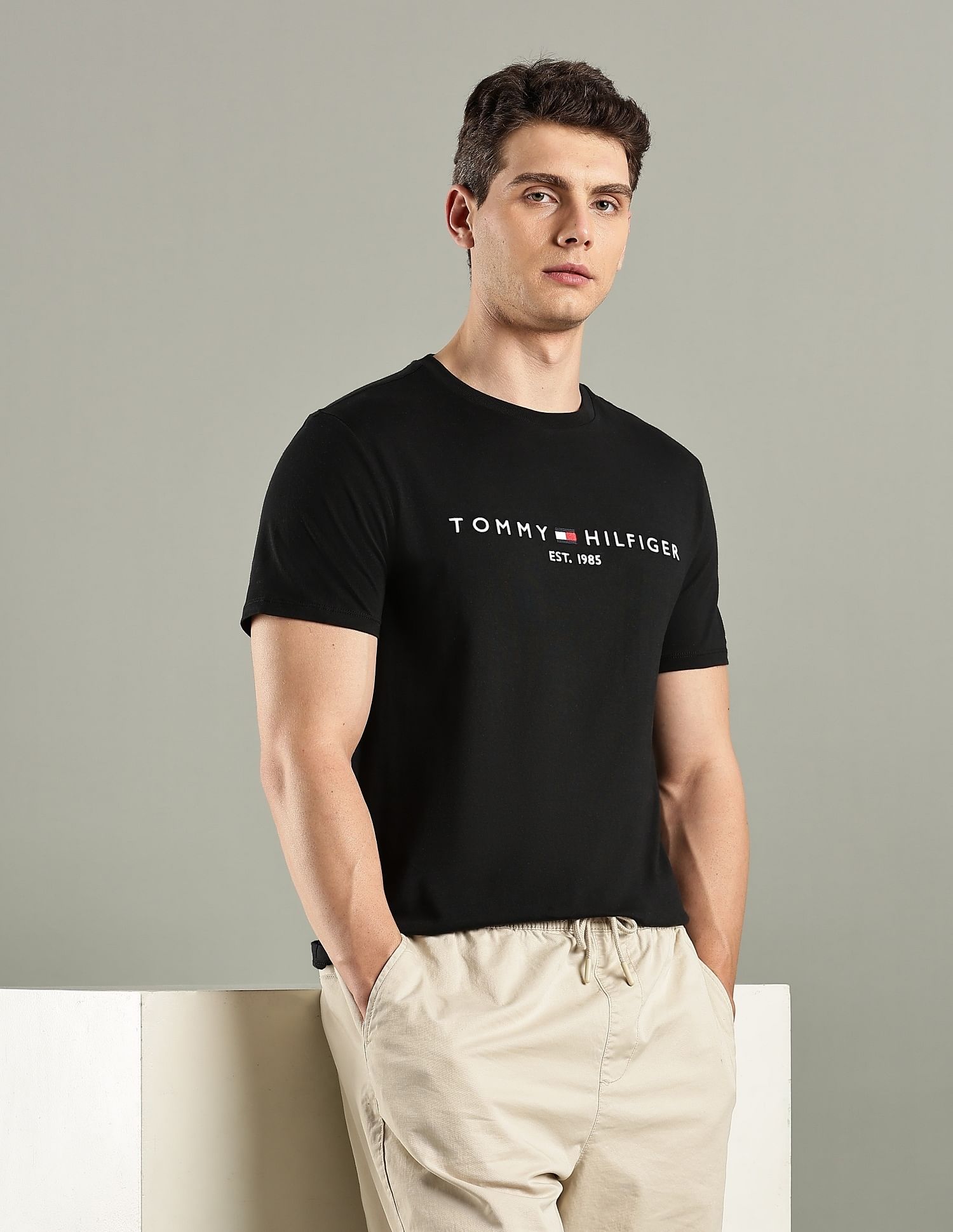 Tommy Hilfiger Logo Regular-Fit Cotton T-Shirt
