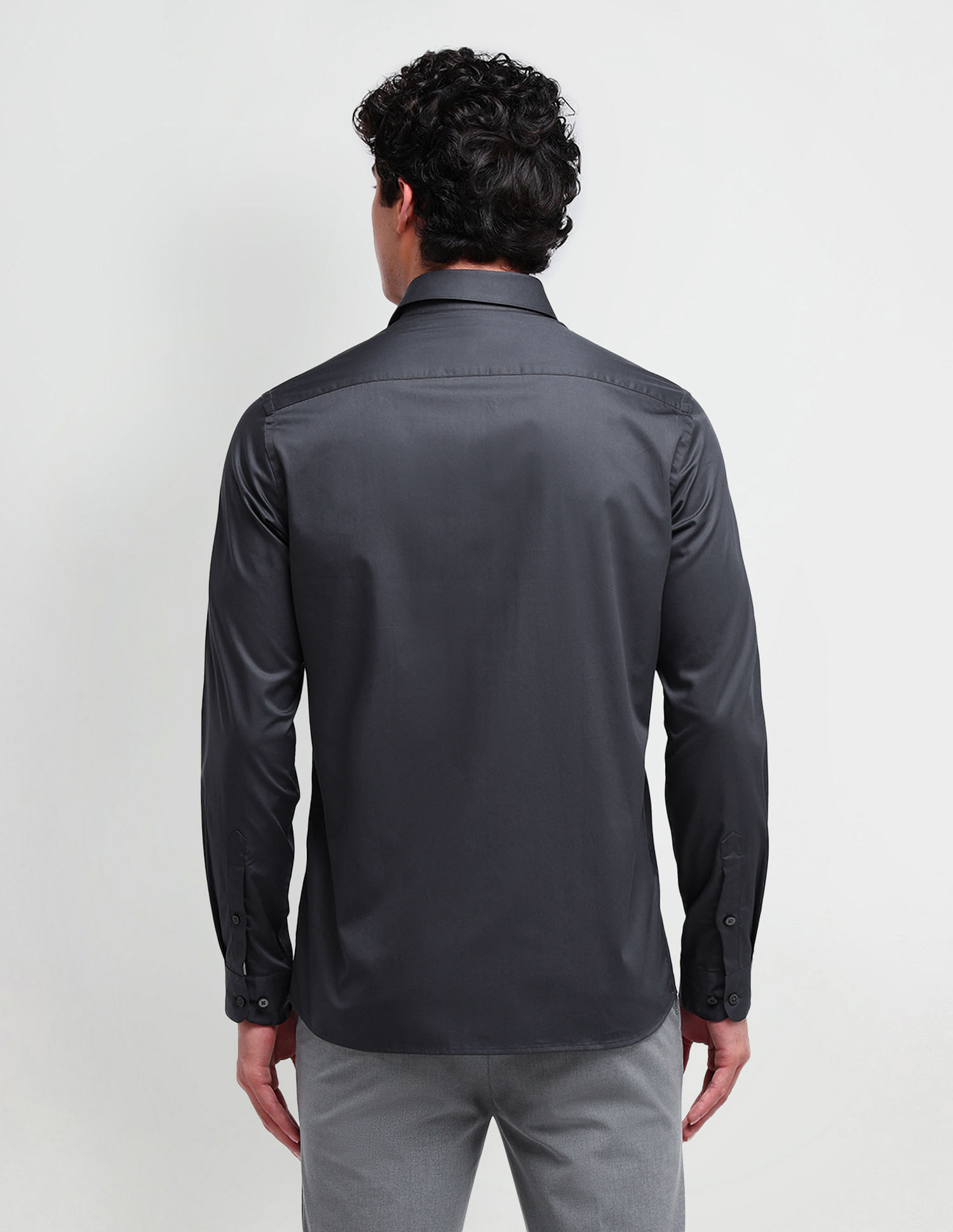 Arrow Newyork Manhattan Slim Fit Solid Shirt