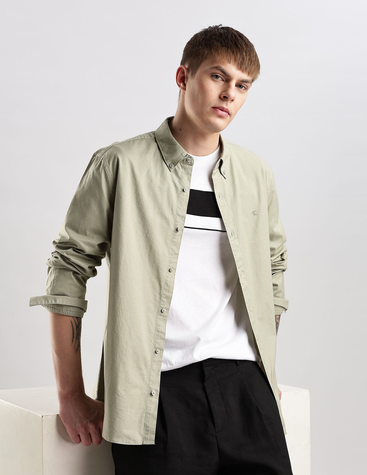 Calvin Klein Jeans Mens Green Solid Shirt