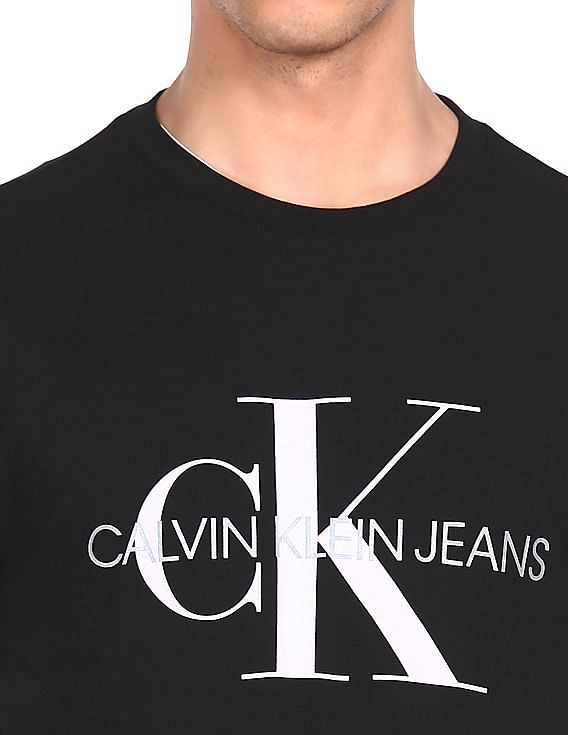 Buy Calvin Klein Men Black Crew Neck Brand Print T-Shirt - NNNOW.com