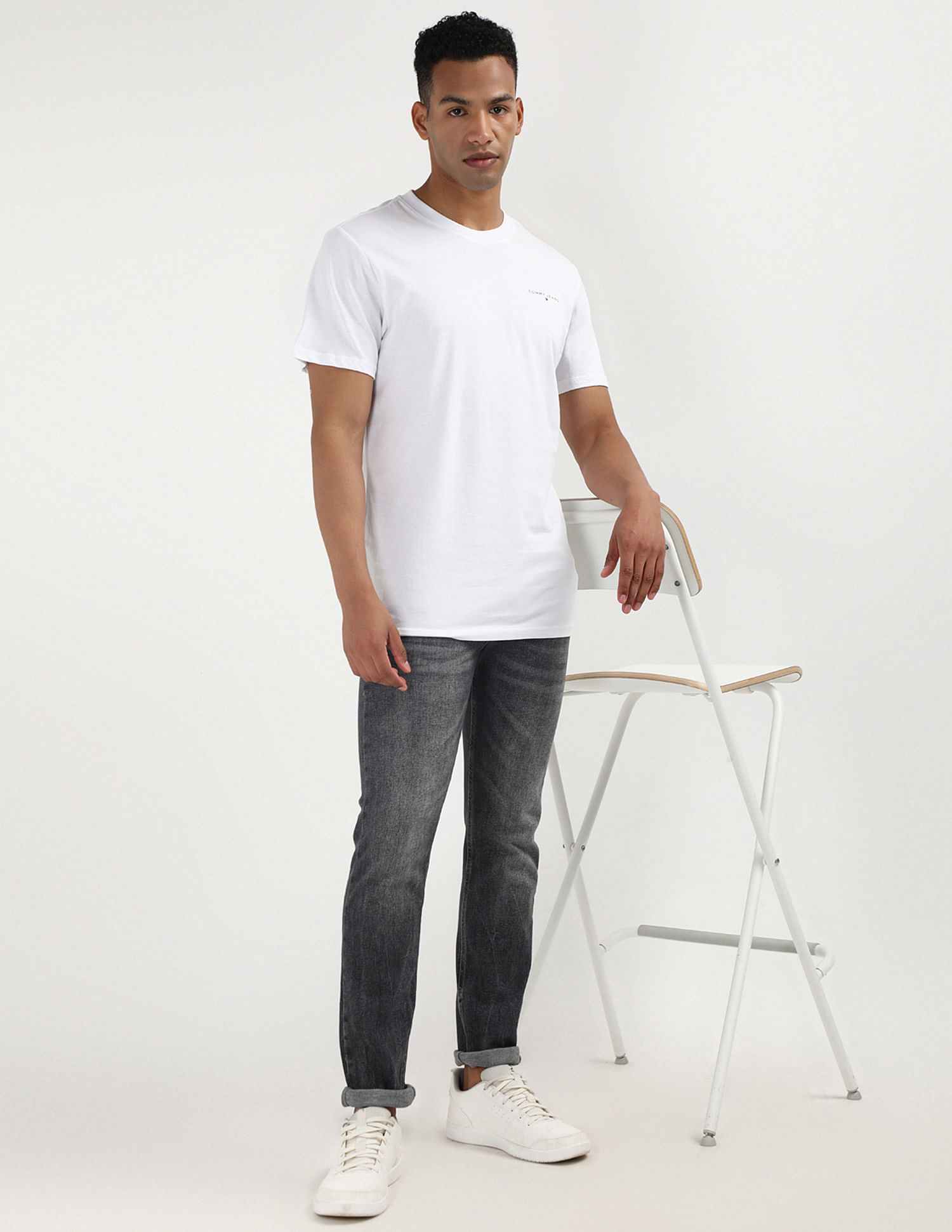 Tommy Hilfiger Slim Linear Chest T-Shirt