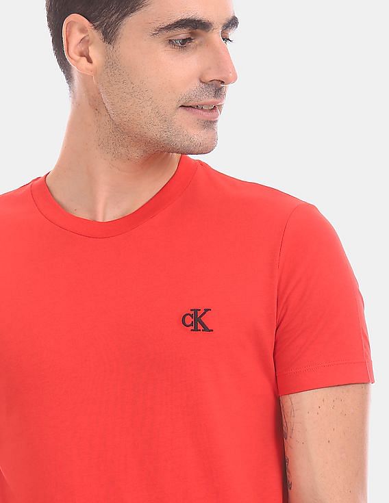 Calvin Klein Men Red Slim Fit Solid Organic Cotton T-Shirt
