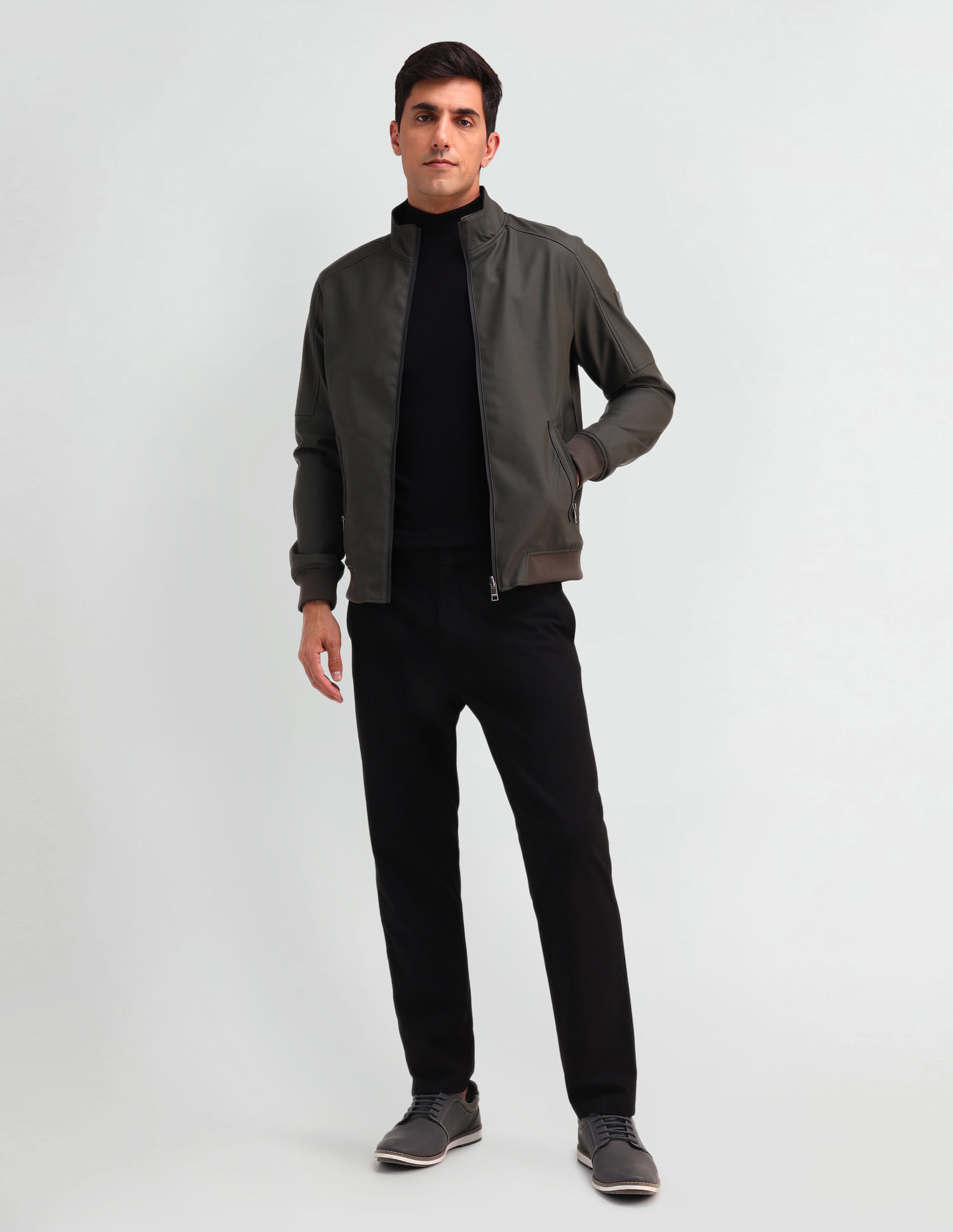 Buy Arrow Sport Solid Regular Fit Reversible Jacket - NNNOW.com