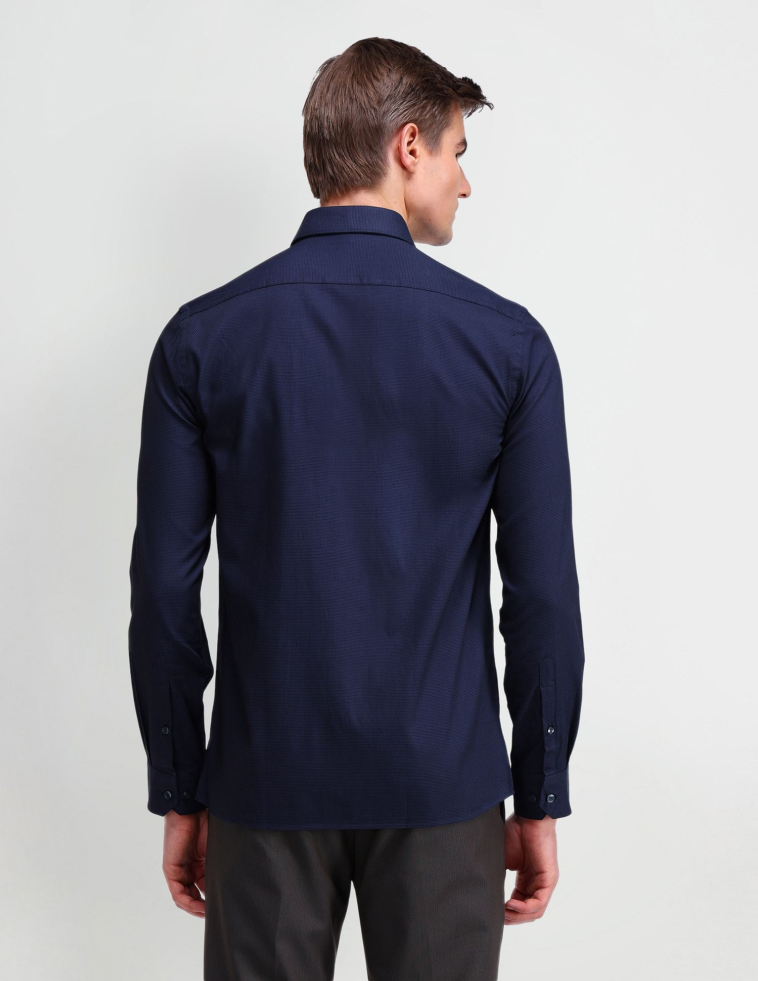 Arrow Manhattan Slim Fit Textured Shirt
