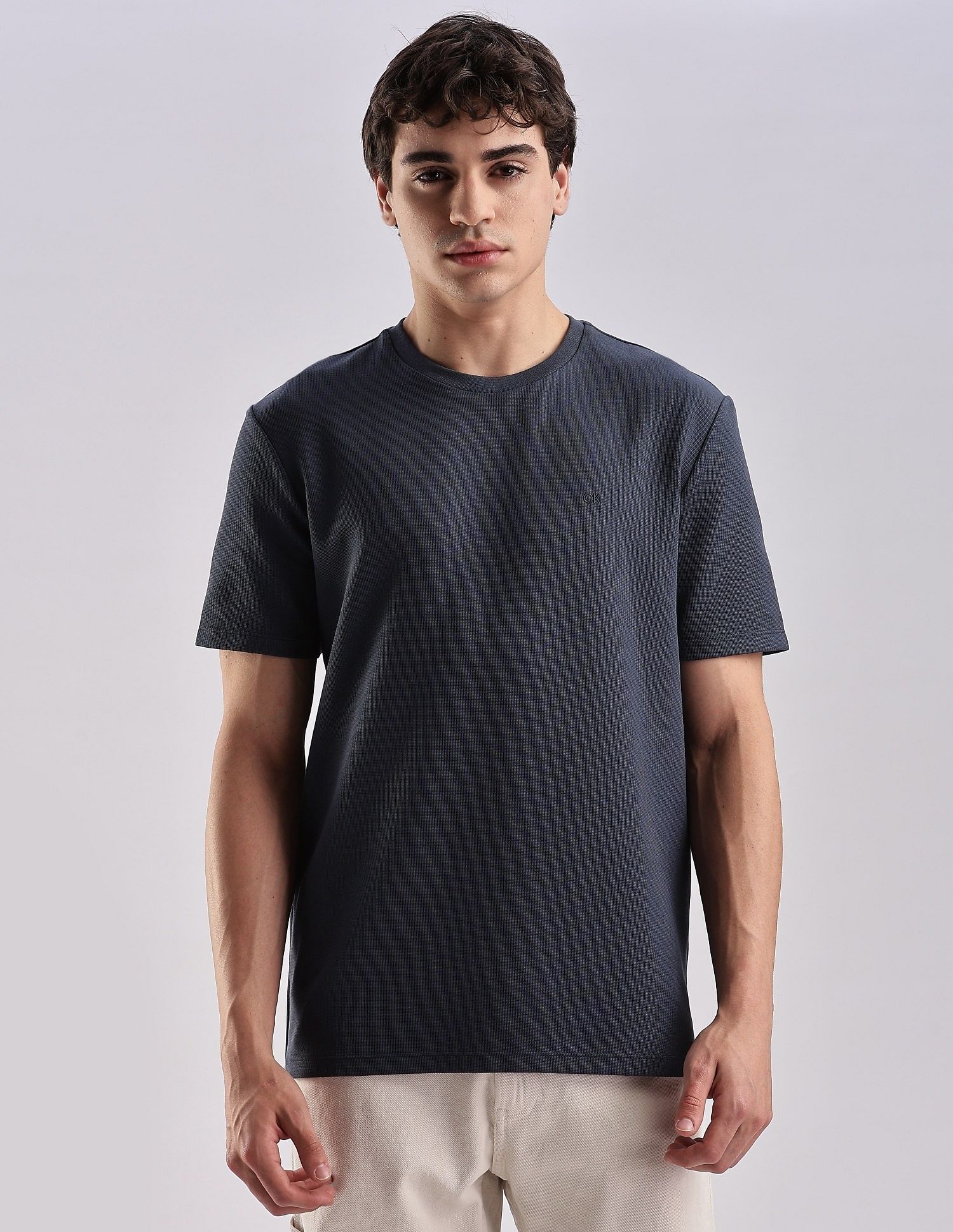 Calvin Klein Jeans Regular-Fit Solid Cotton T-Shirt