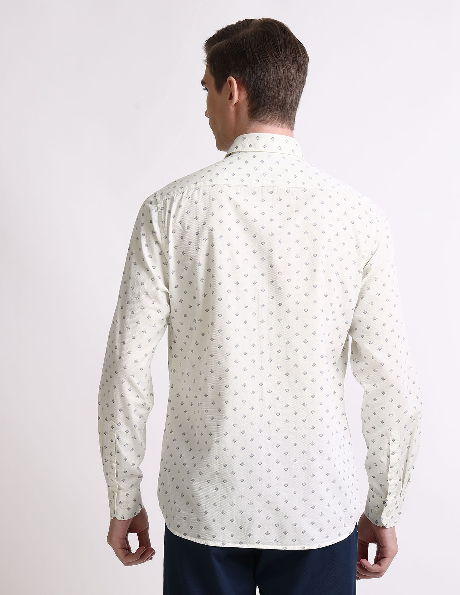 Arrow Sport Manhattan Slim Dobby Shirt