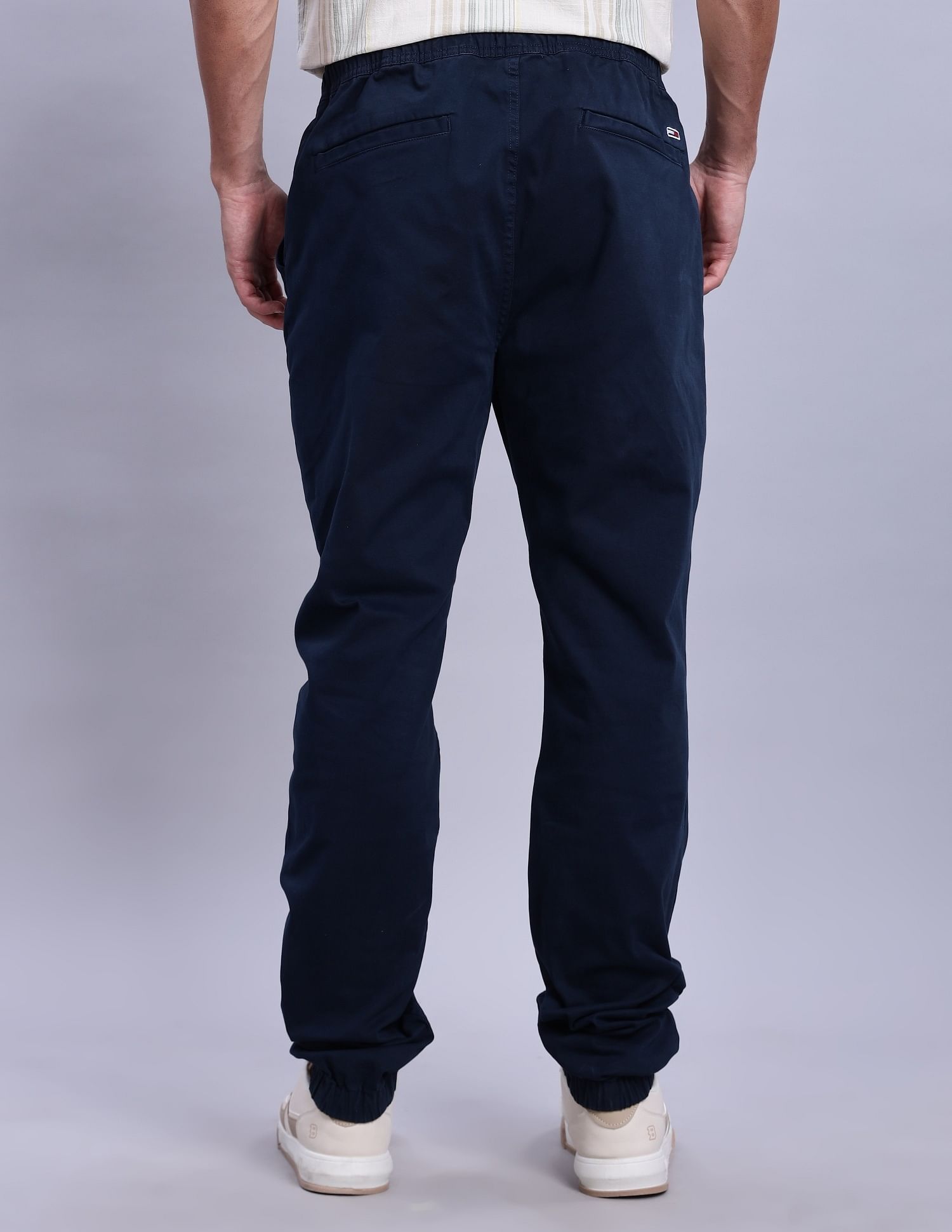 Tommy Hilfiger Slim-Fit Solid Mid Rise Rise Joggers