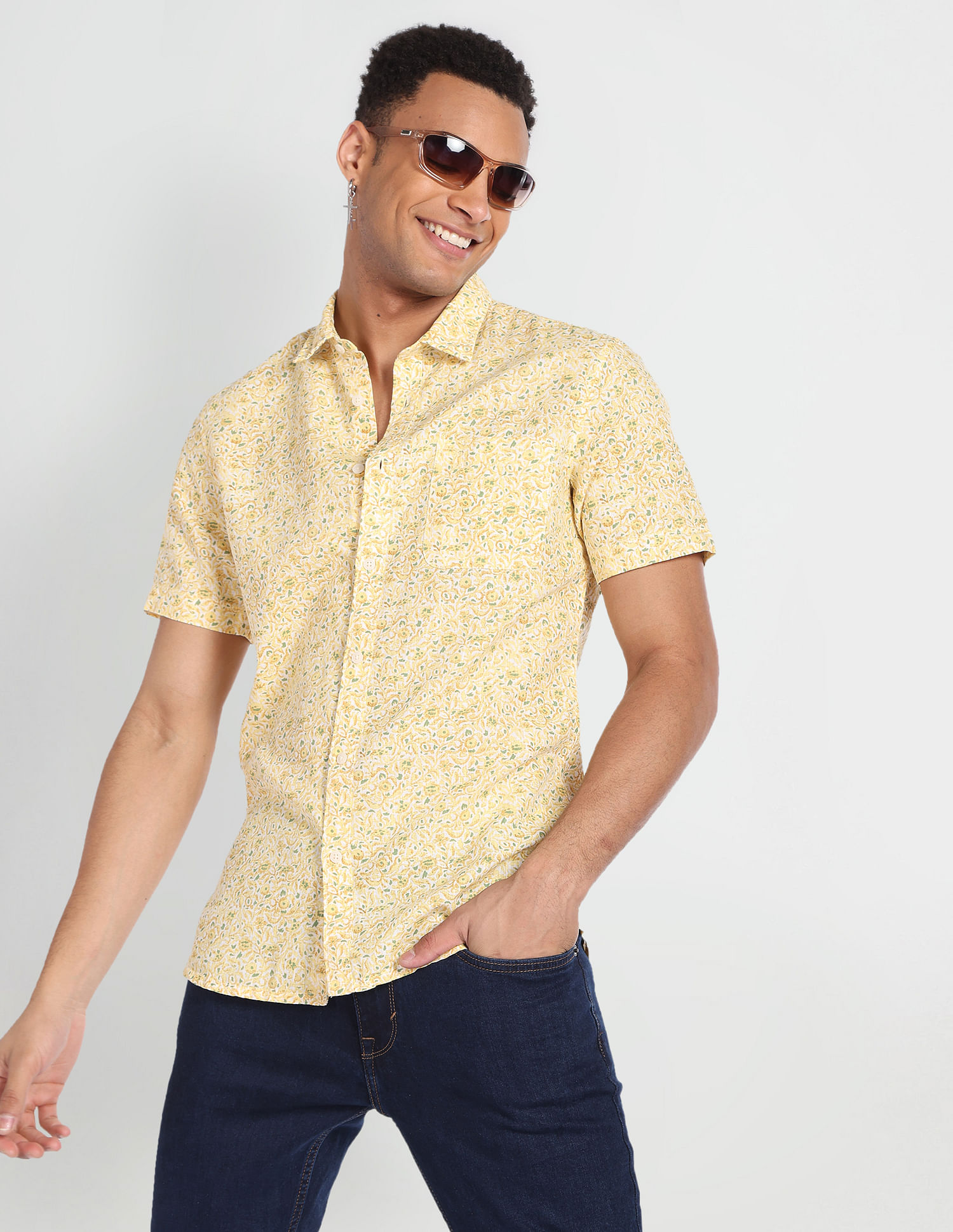 Short-Sleeved Button-Down Shirt Style Tip