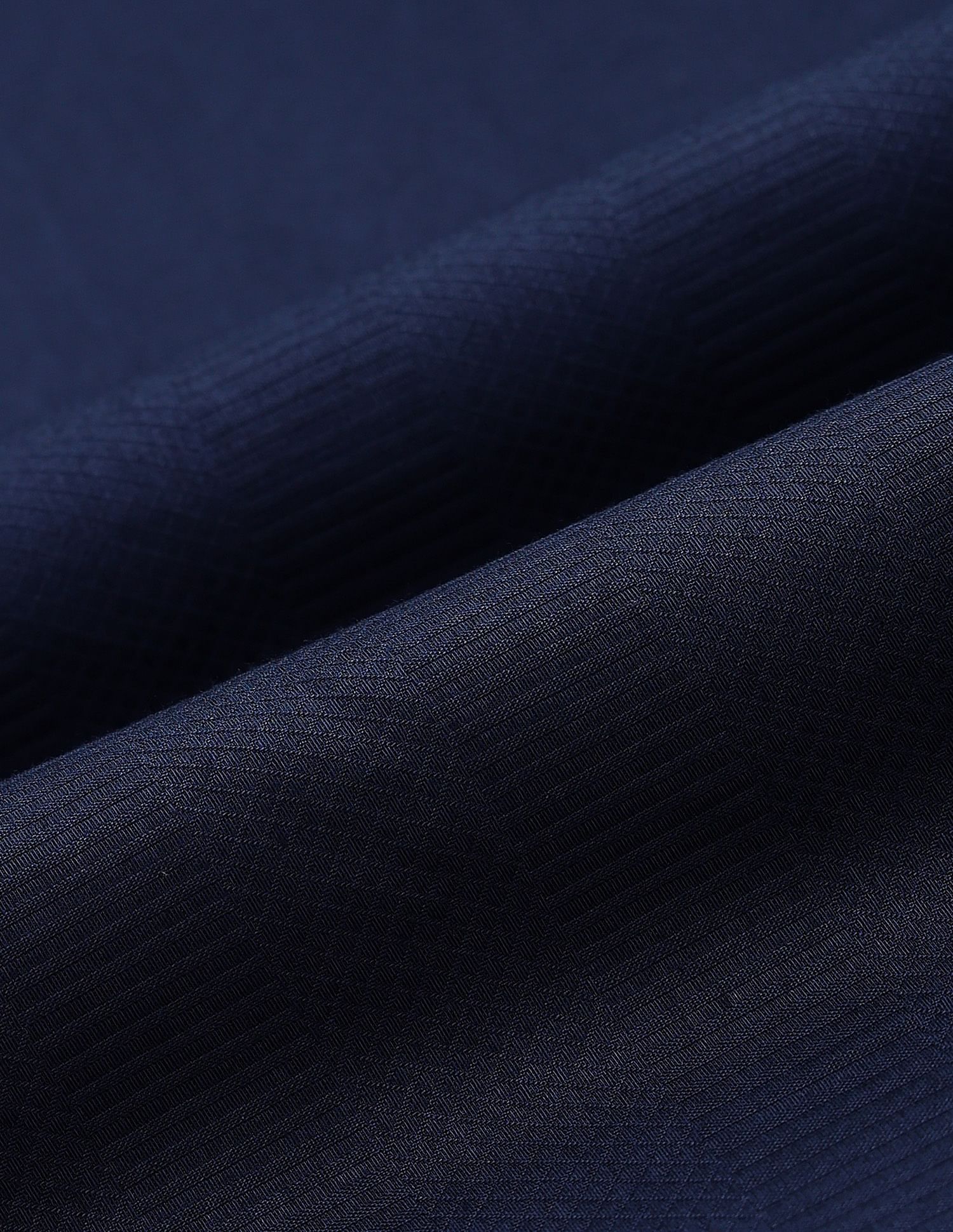 Arrow Manhattan Slim Fit Vertical Striped Shirt