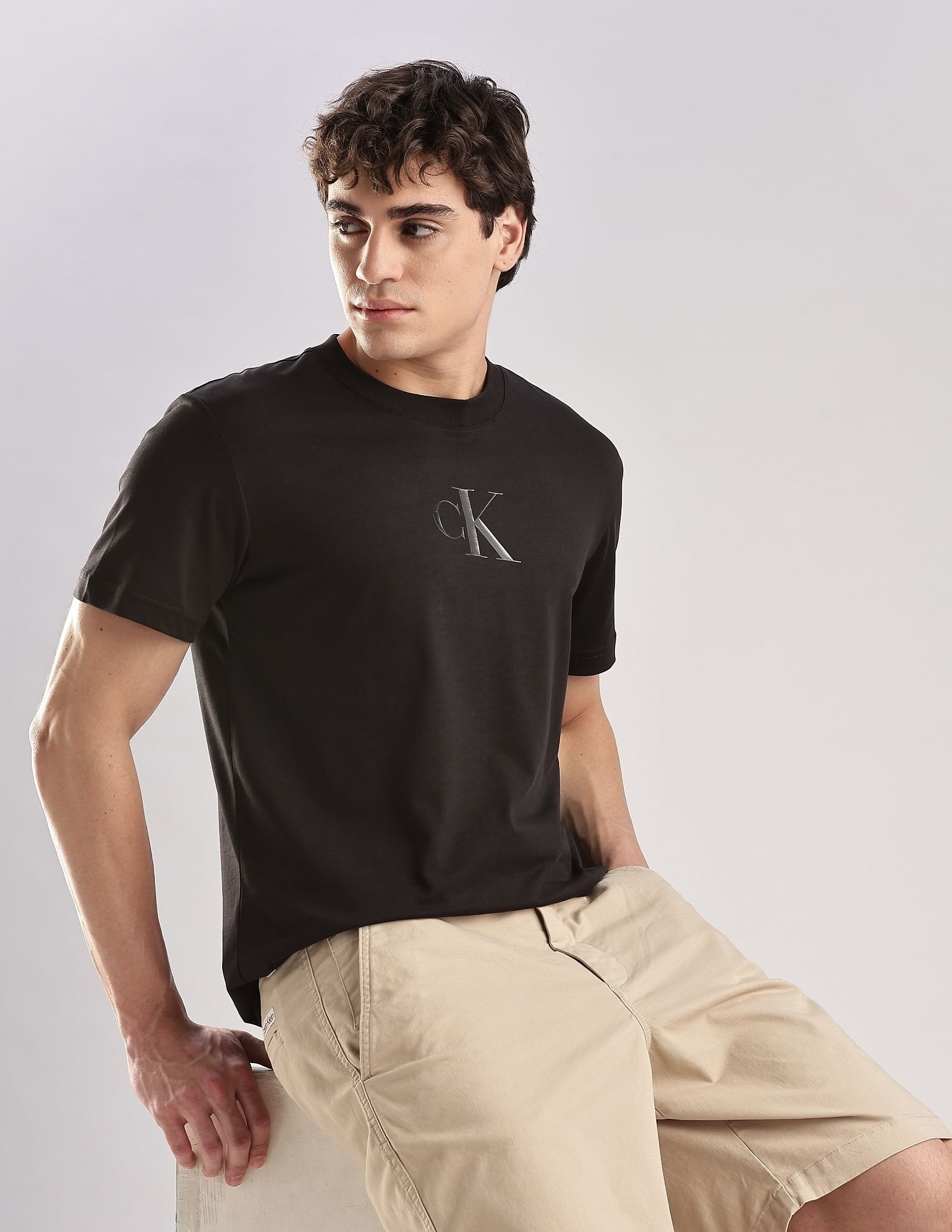 Calvin Klein Jeans Logo Regular-Fit Cotton T Shirt