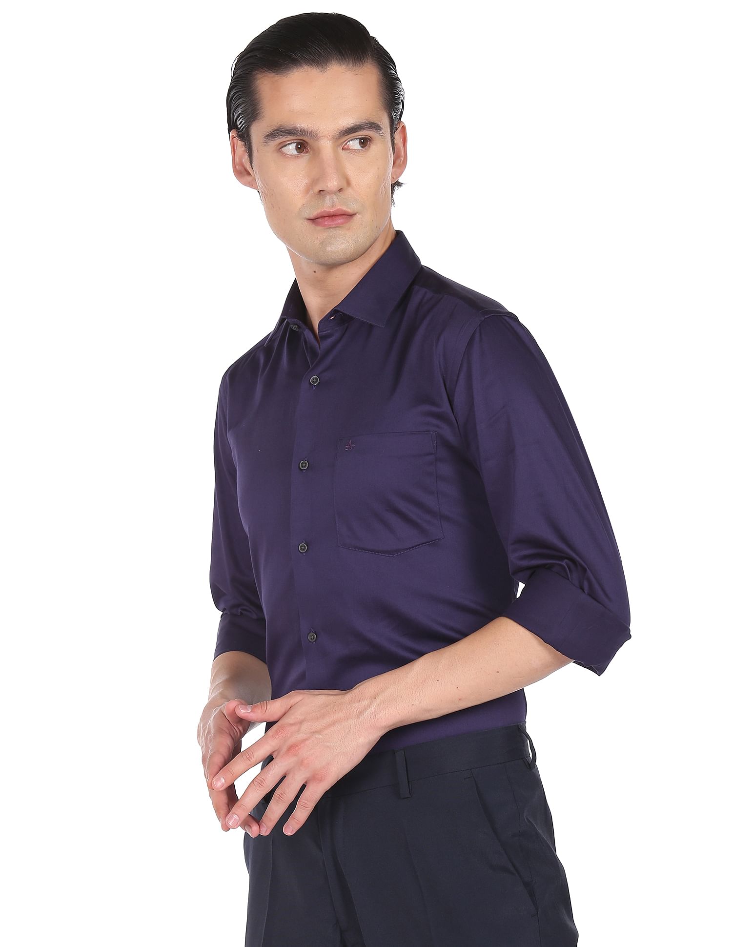 Arrow Manhattan Slim Fit Solid Shirt