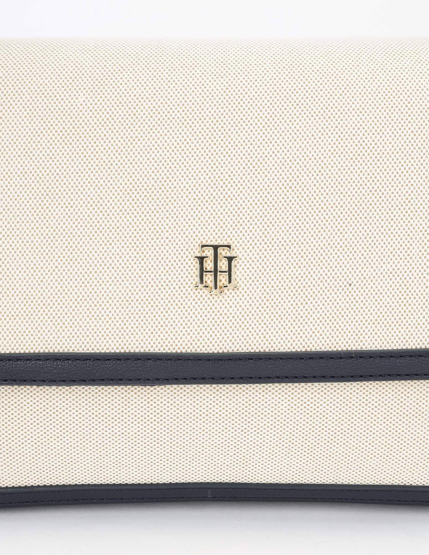 Tommy Hilfiger Solid Blue Polyester Sling Bag