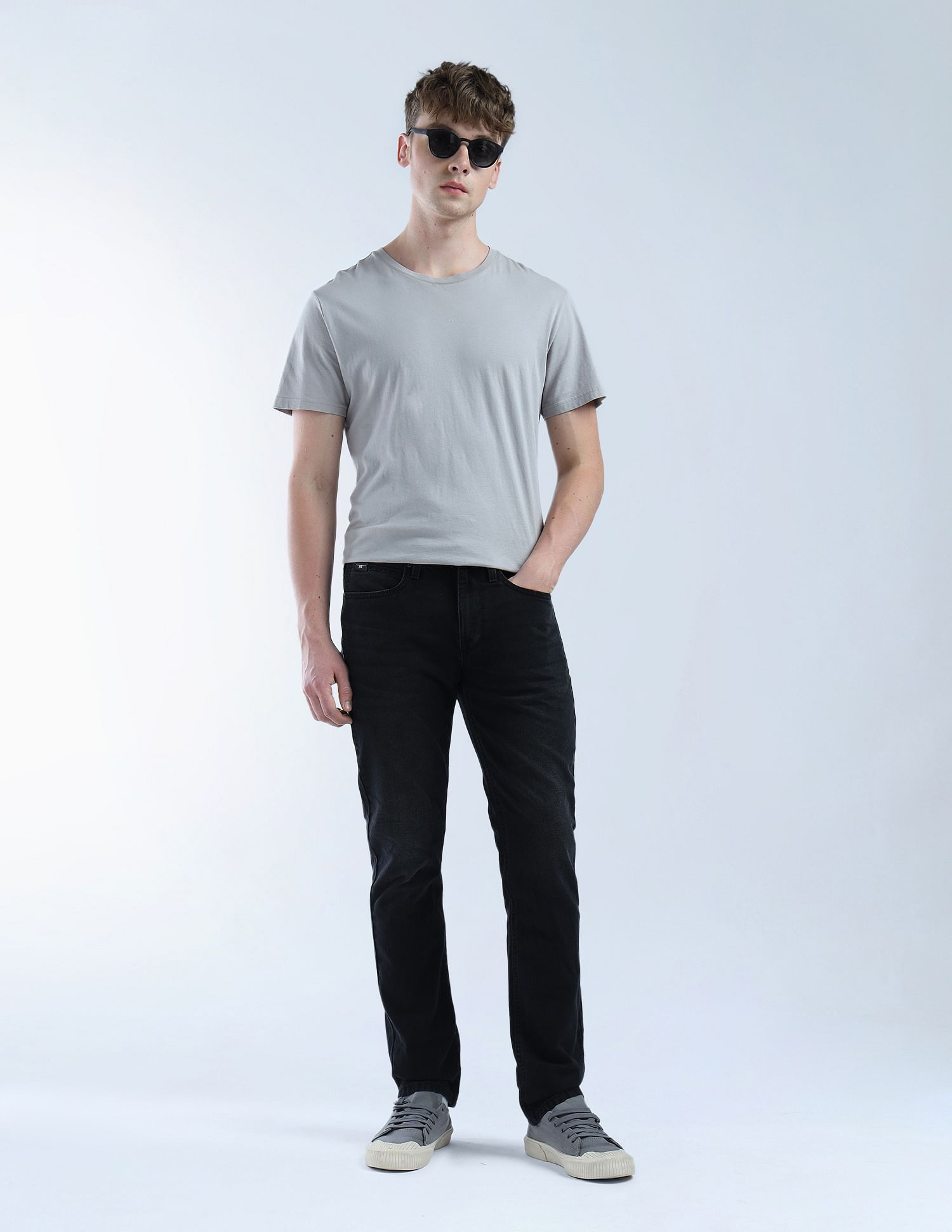 Flying Machine Mid Rise Freddie Slim Straight Fit Jeans