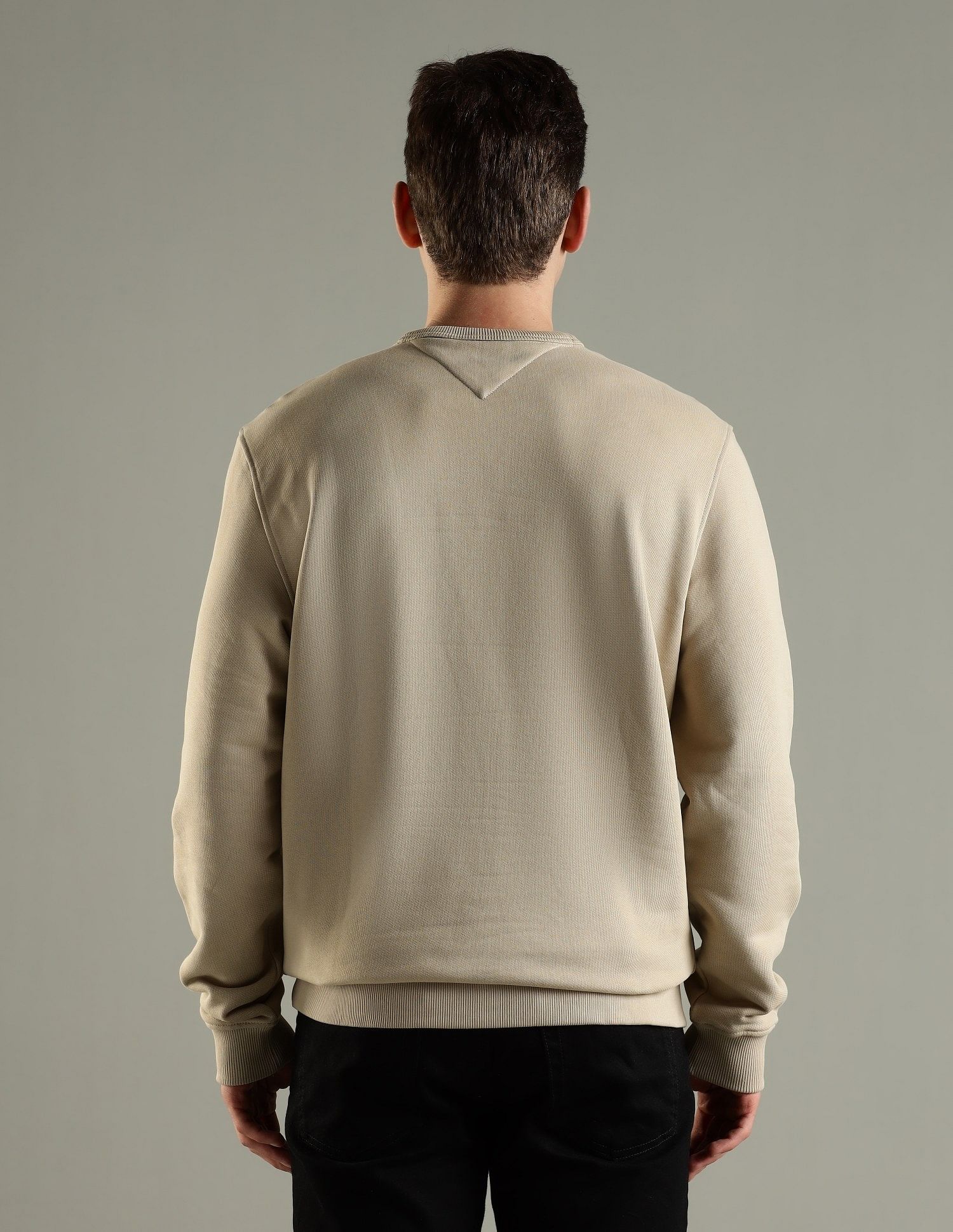 Tommy Hilfiger Solid Regular Fit Cotton Sweatshirt