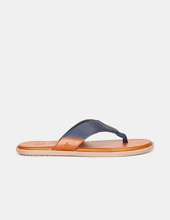 Arrow Men Navy And Brown V-Strap Textured Malcolm Leather Sandals