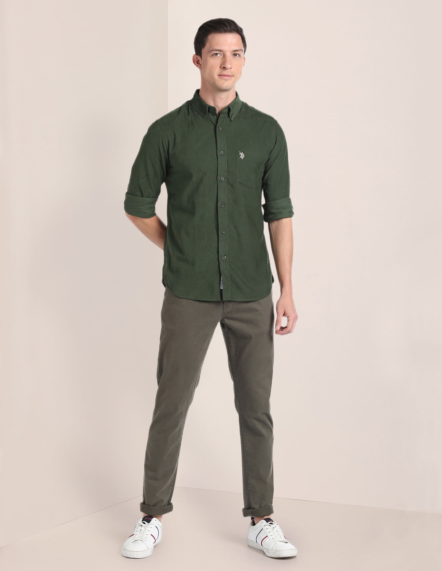 Buy Ruggers Men Olive Green Slim Fit Solid Chinos - Trousers for Men  6960693 | Myntra