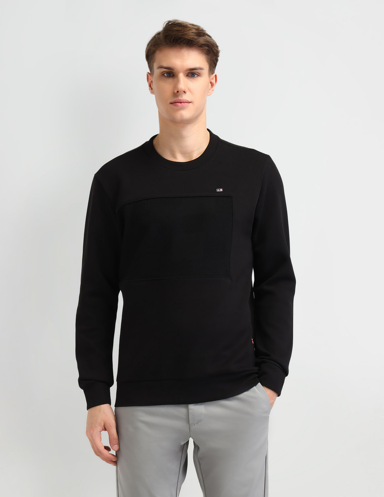 Arrow Sport Solid Regular Fit Sweatshirt