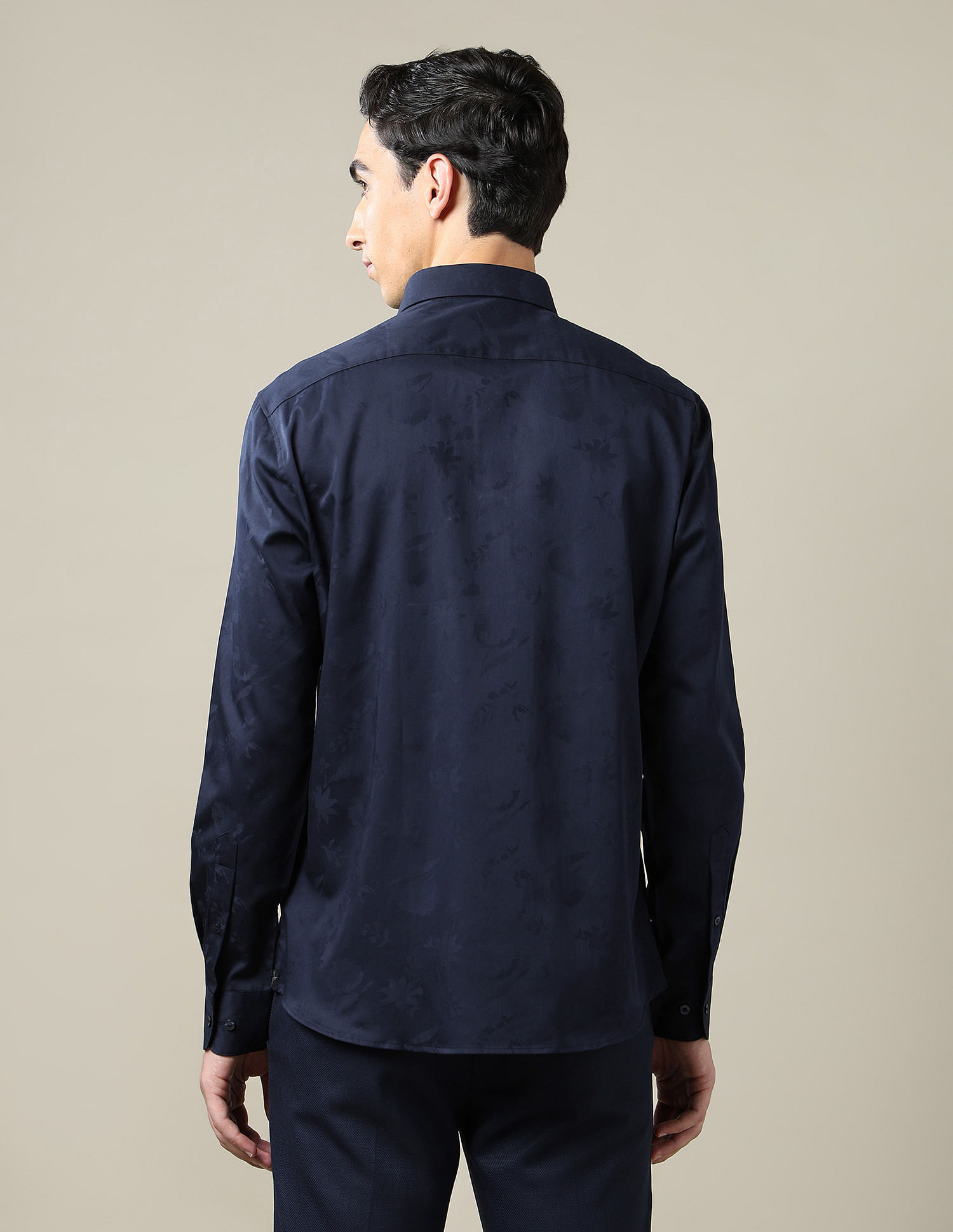 Arrow Pure Cotton Tailored Fit 1851 Shirt