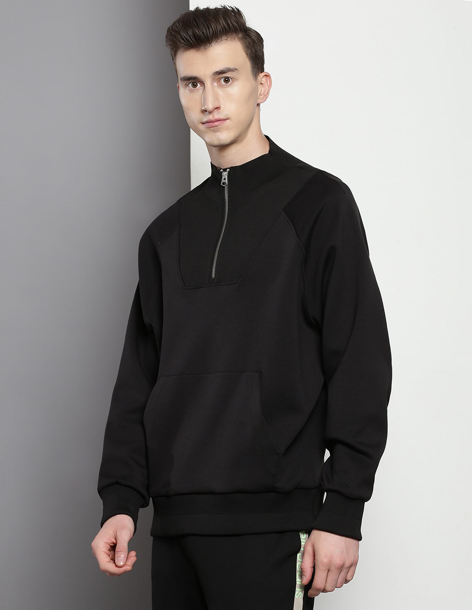 Calvin Klein Minimal Logo Solid Sweatshirt