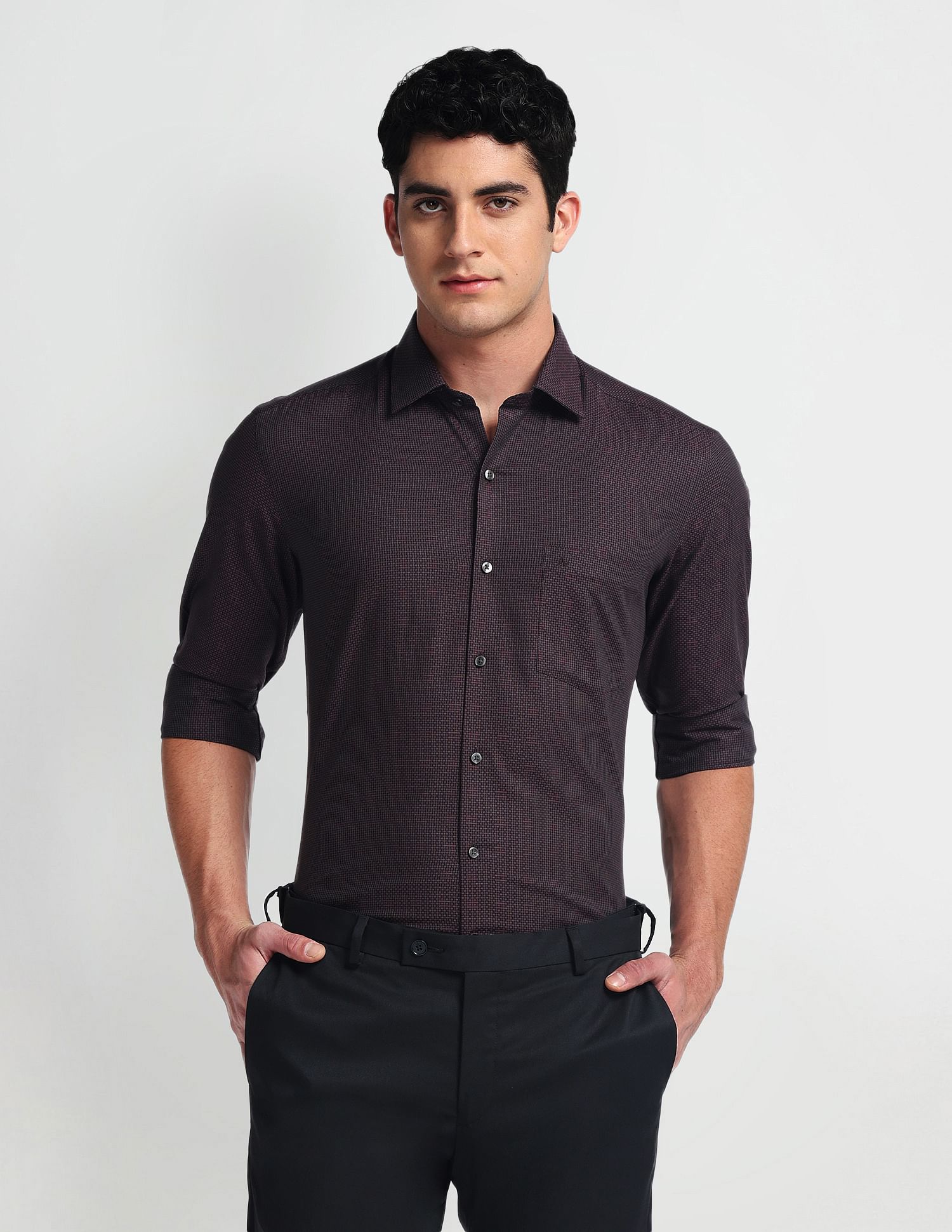 Arrow Geometric Pattern Manhattan Slim Fit Shirt