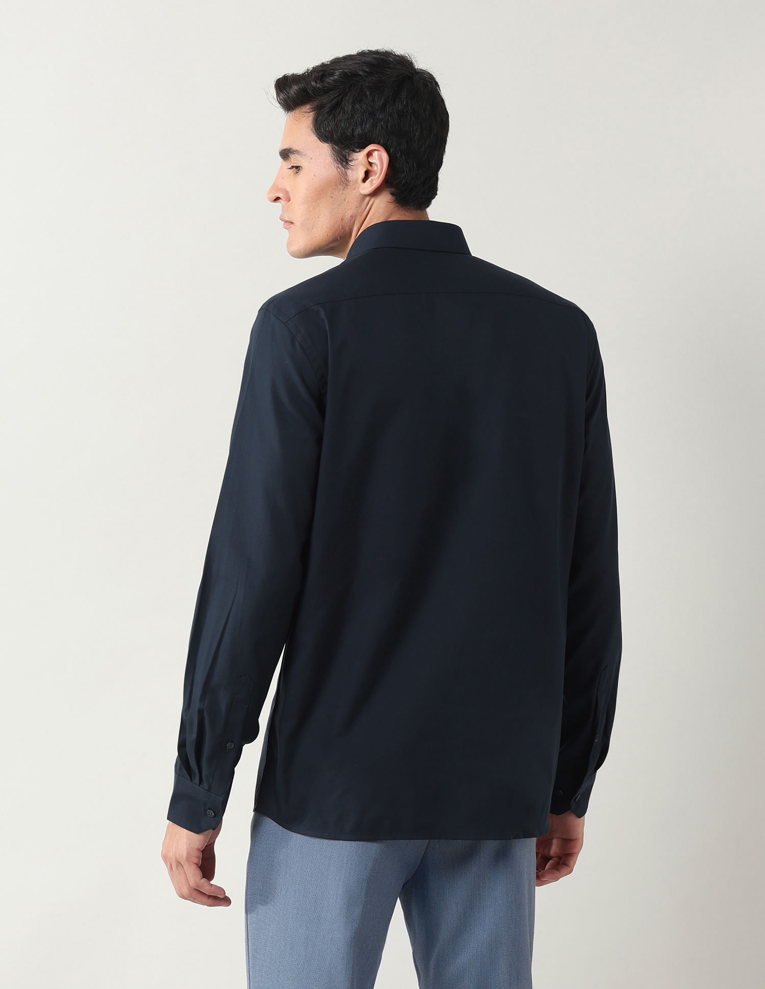Arrow Pure Cotton Manhattan Slim Fit Shirt