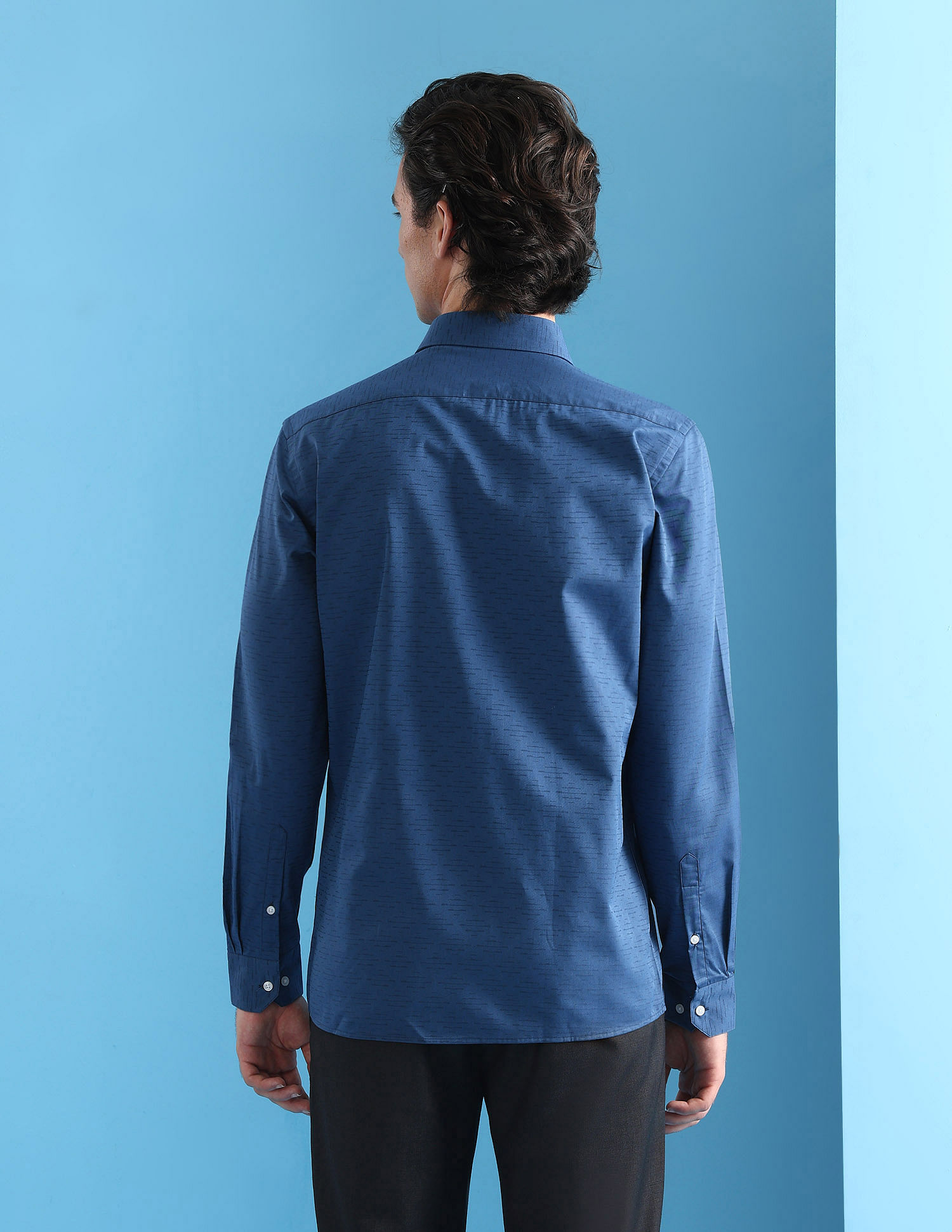 Arrow Manhattan Slim Fit Velocity Shirt