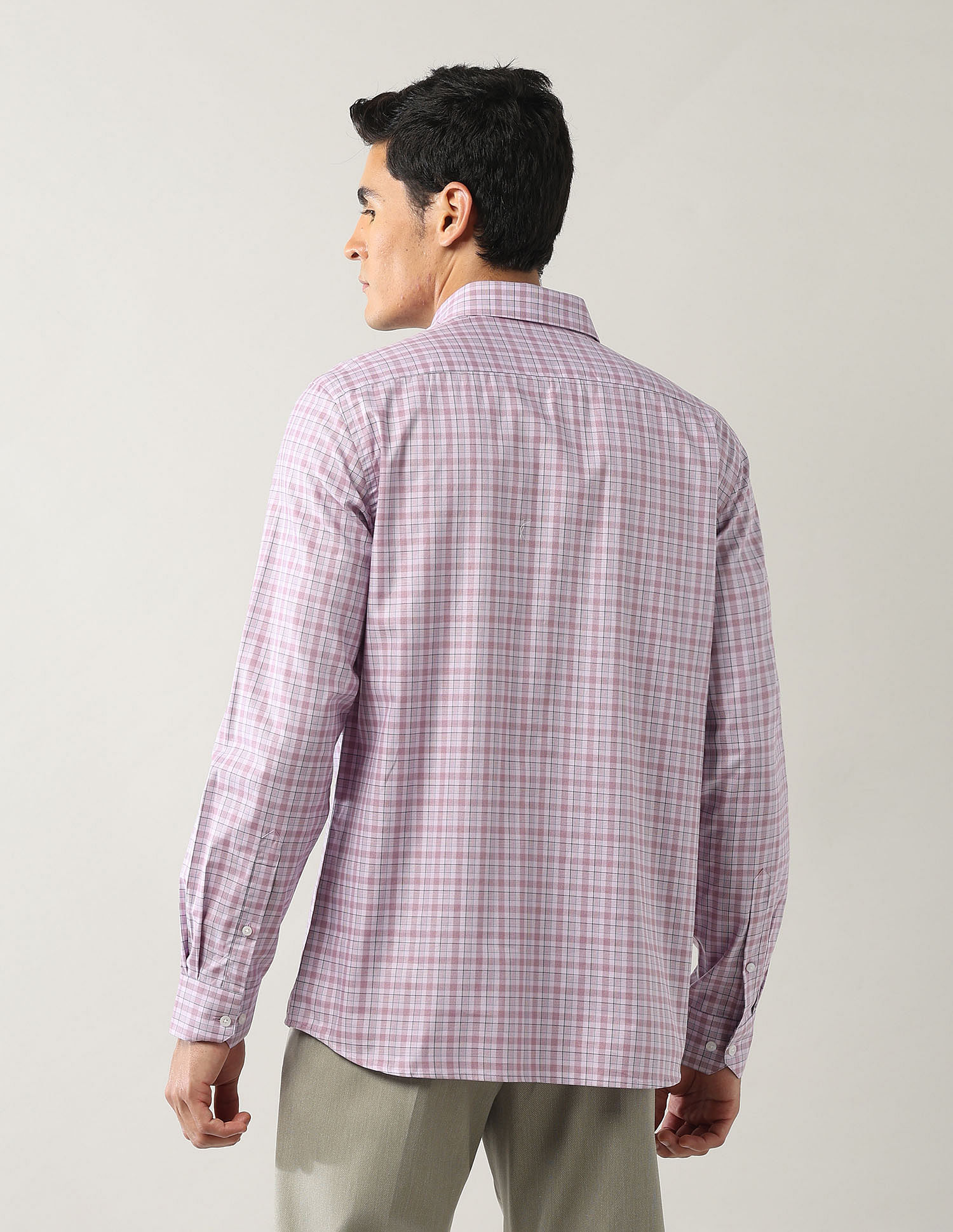 Arrow Glen Checked Manhattan Slim Fit Shirt