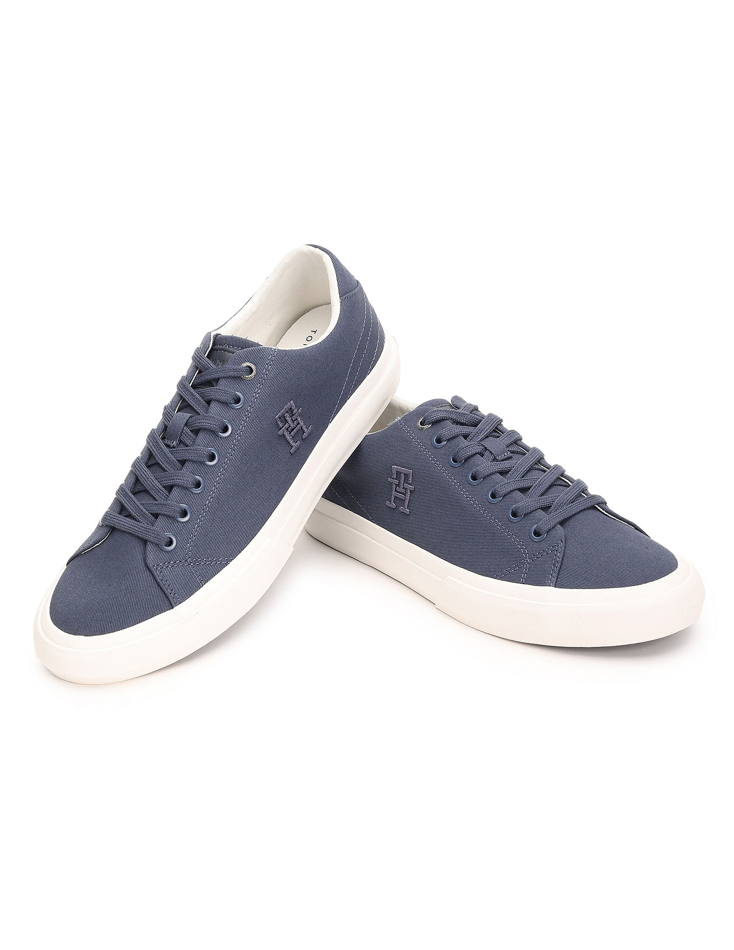 Buy Tommy Hilfiger Men Low Top Vulcanized Street Sneakers - NNNOW.com