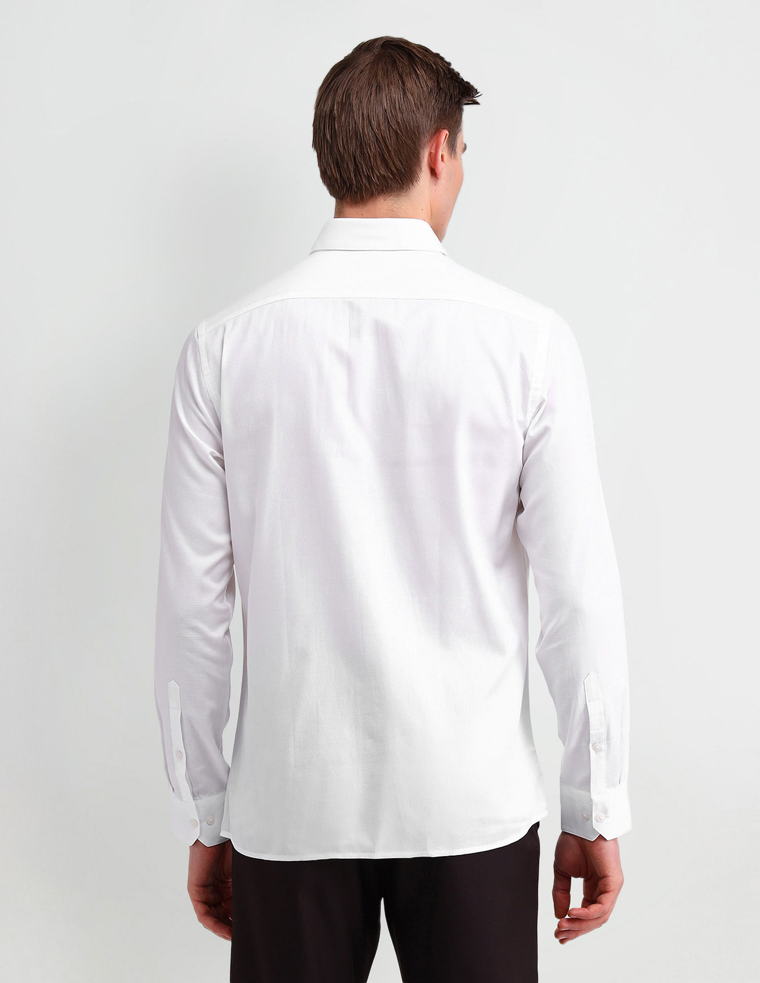 Arrow Manhattan Slim Fit Solid Shirt