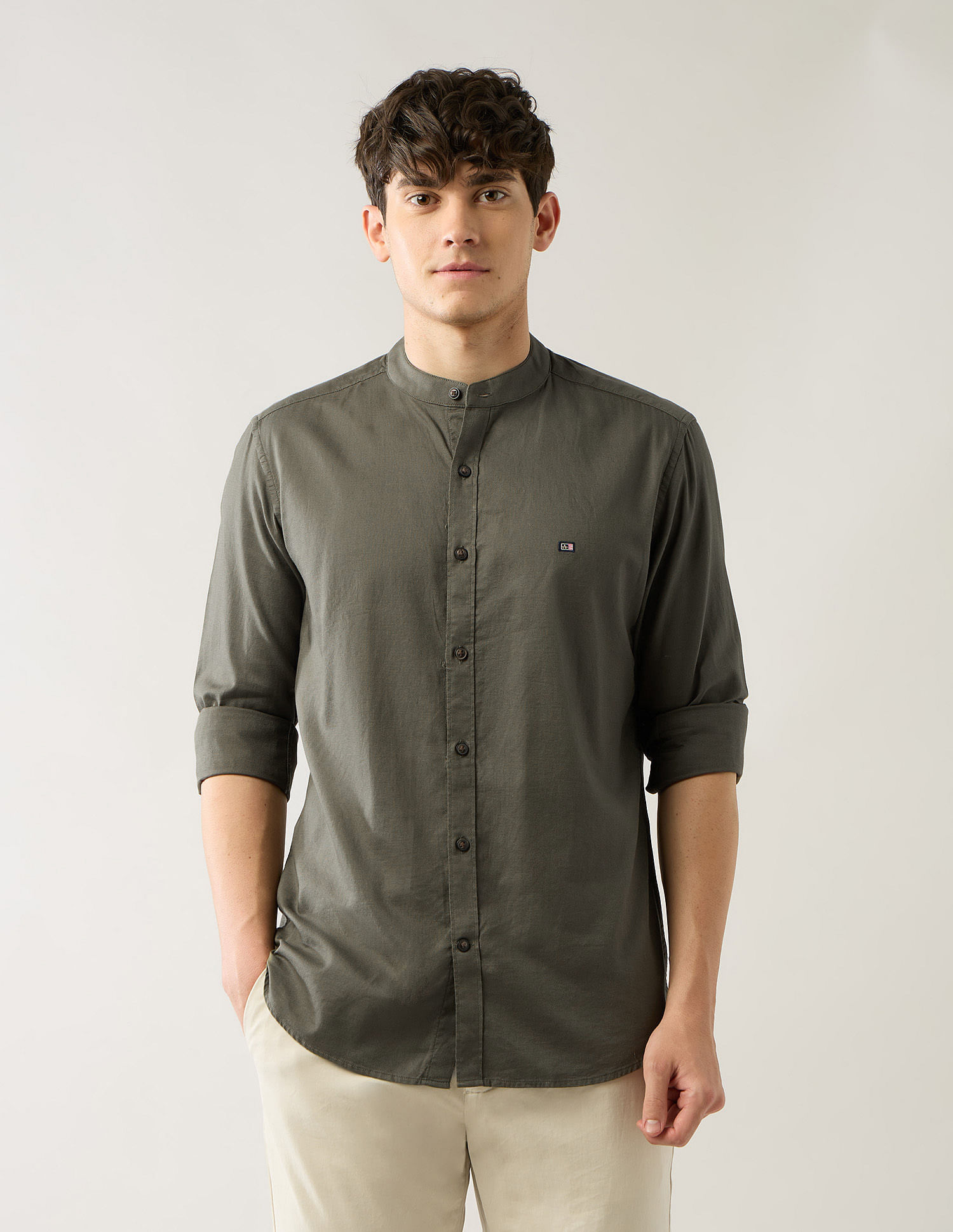 Arrow Sport Slim Fit Dobby Mandarin Shirt