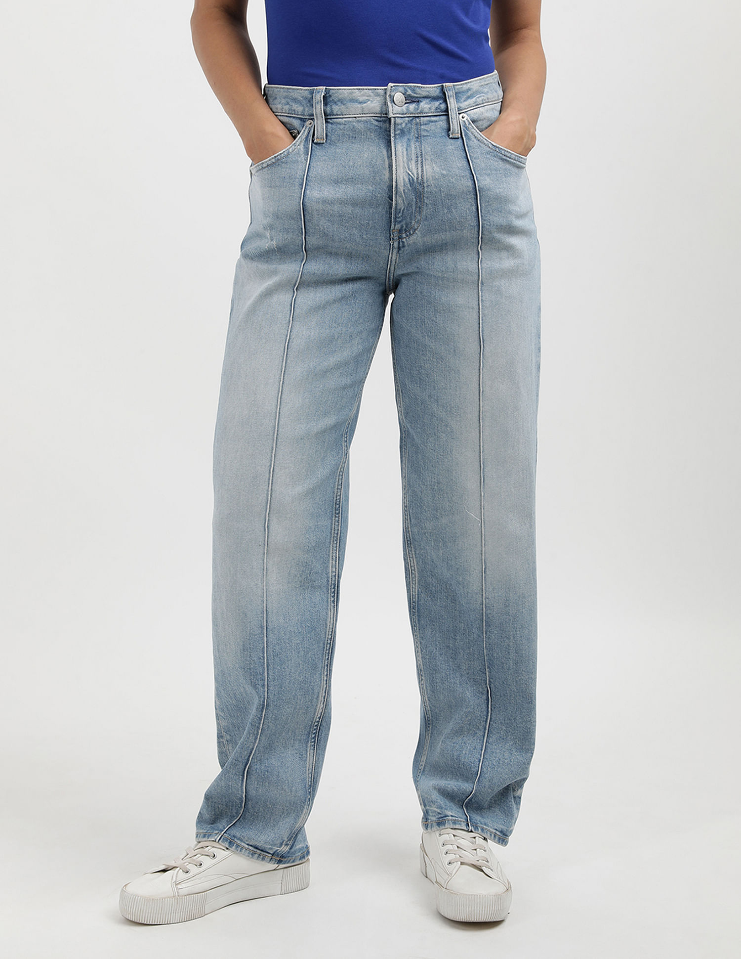Calvin Klein A-90s Straight Jeans