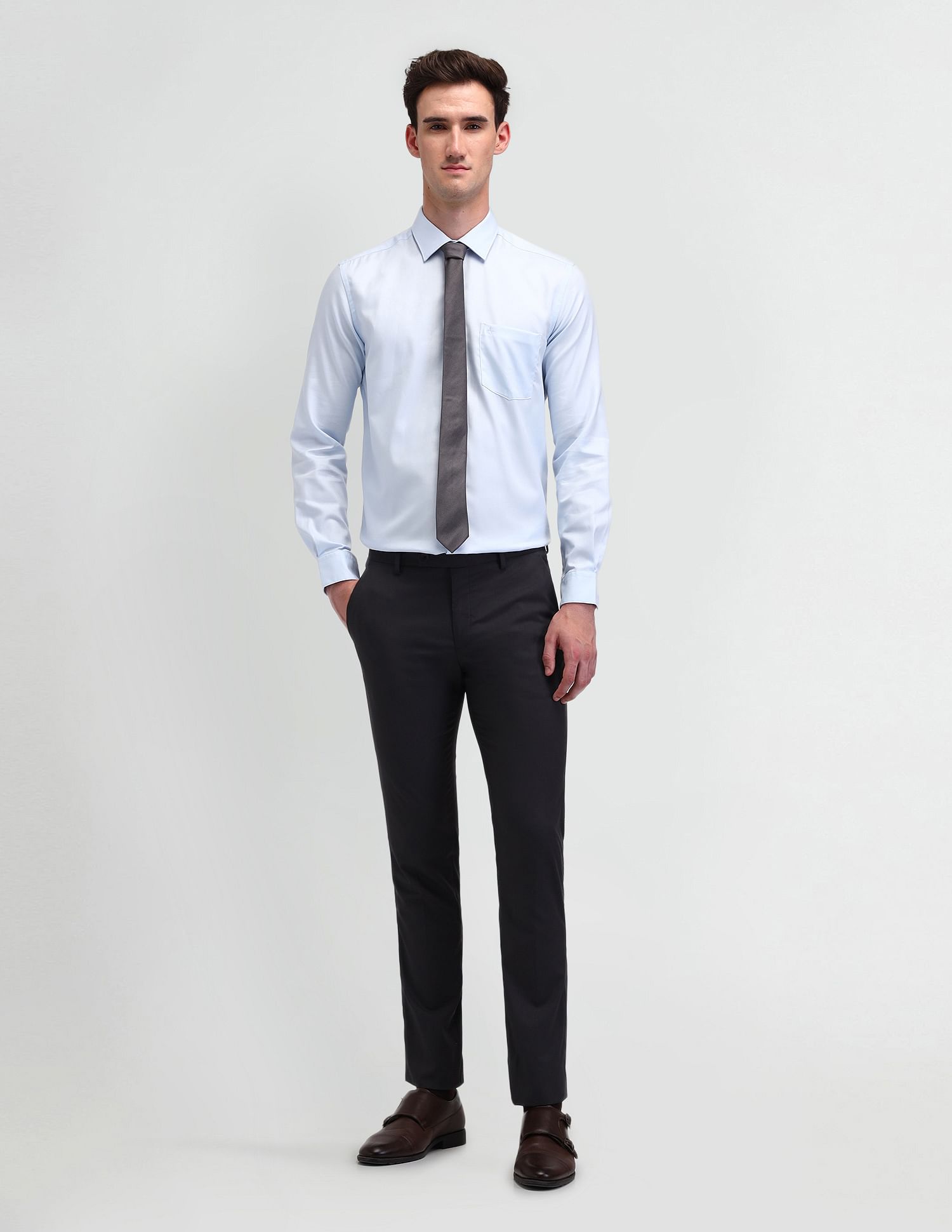 Arrow Solid Manhattan Slim Fit Shirt